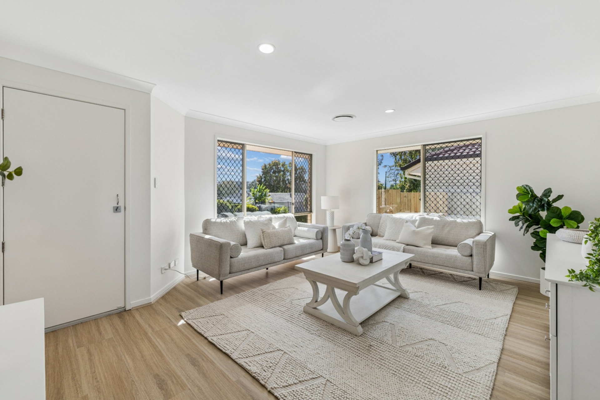 13 Mawson Street — photo 3 of 18