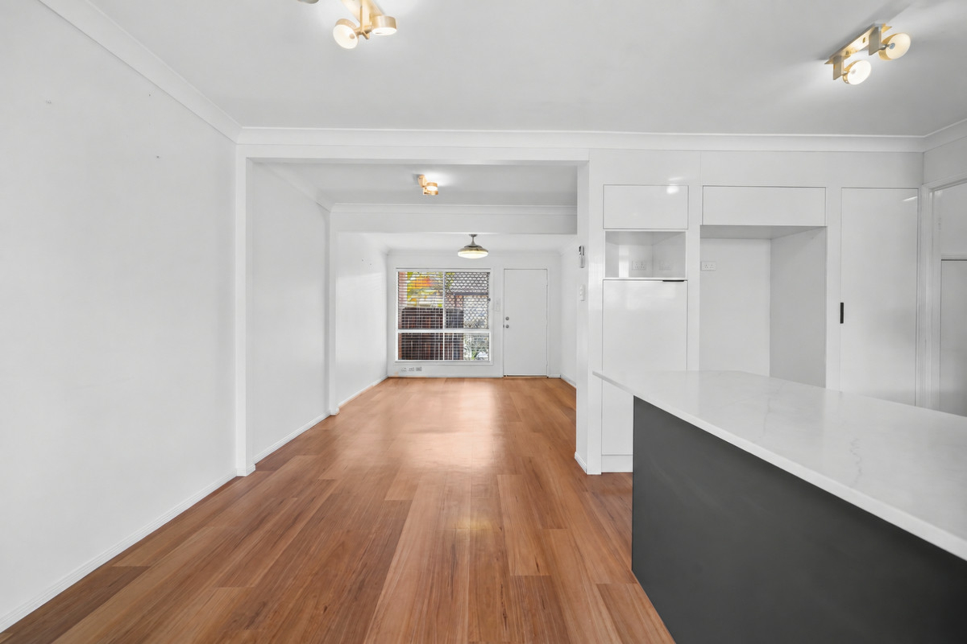 11/157 Dalmeny Street — photo 5 of 25