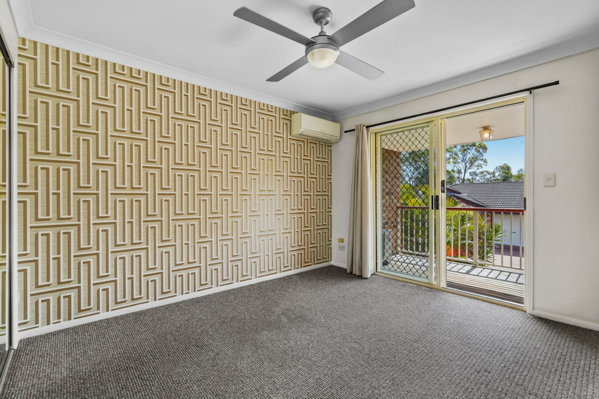 11/157 Dalmeny Street — photo 9 of 25