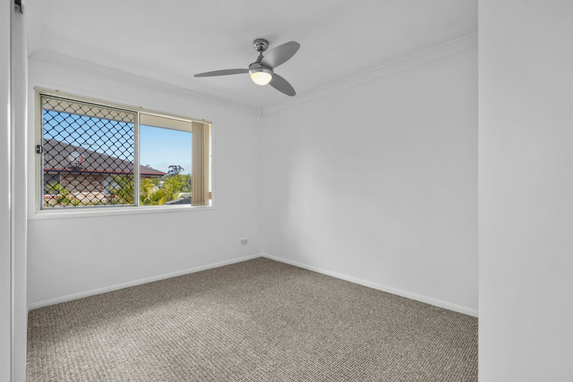 11/157 Dalmeny Street — photo 15 of 25