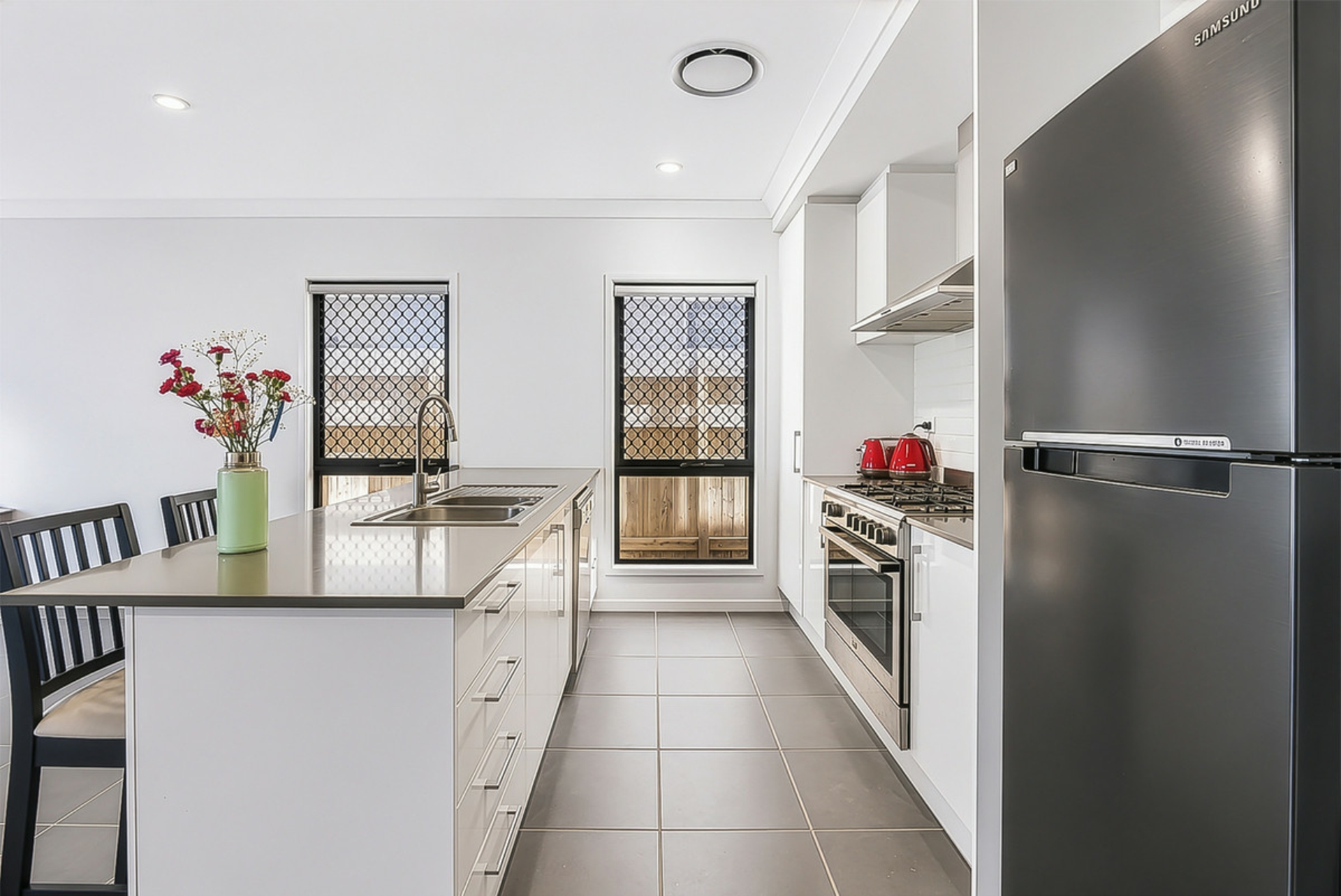 61 Prominence Street — photo 7 of 18