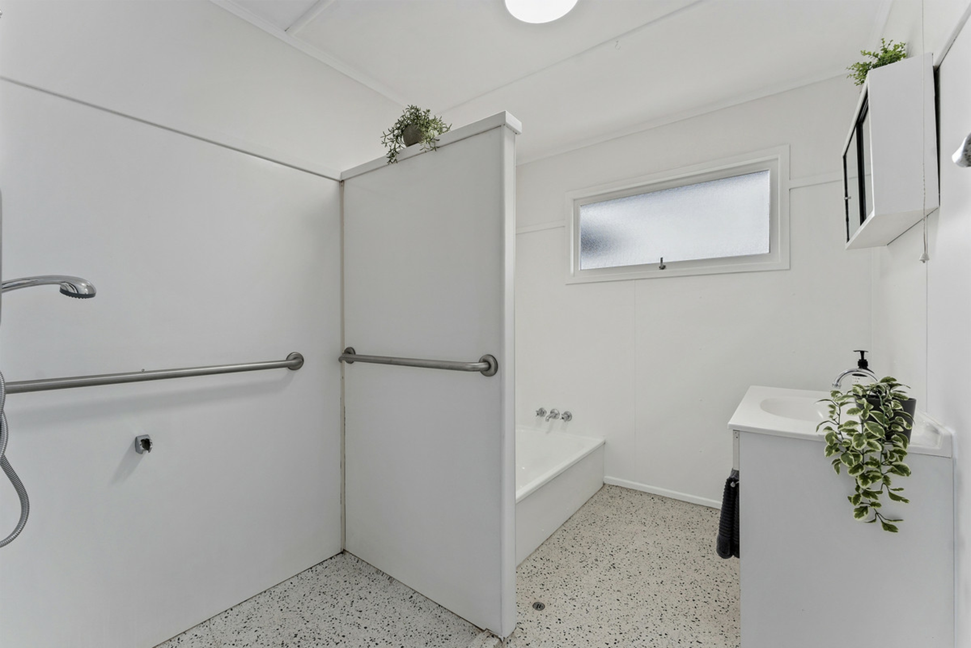 68 Dykes Street — photo 15 of 19