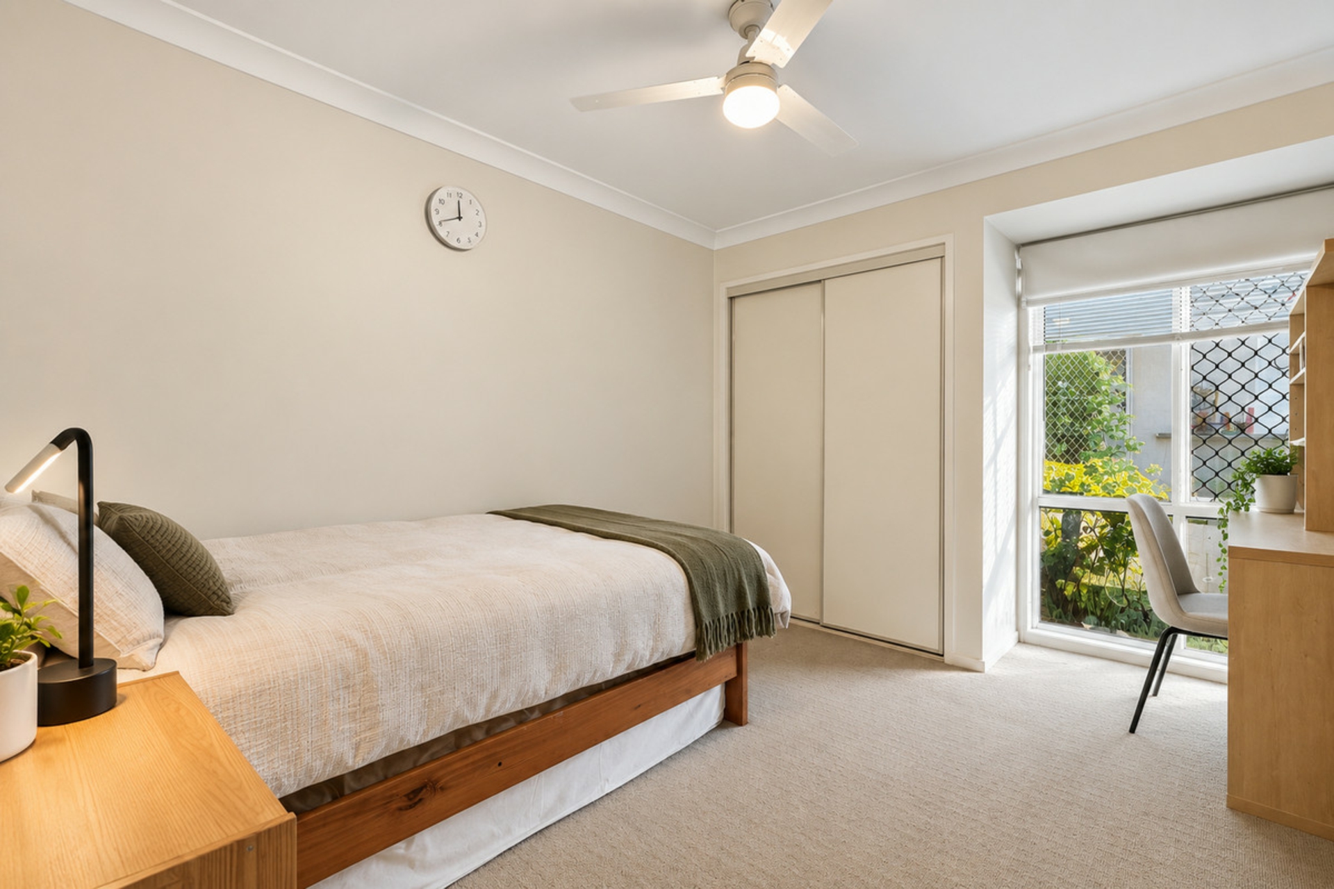 18 Sirett Street — photo 10 of 28