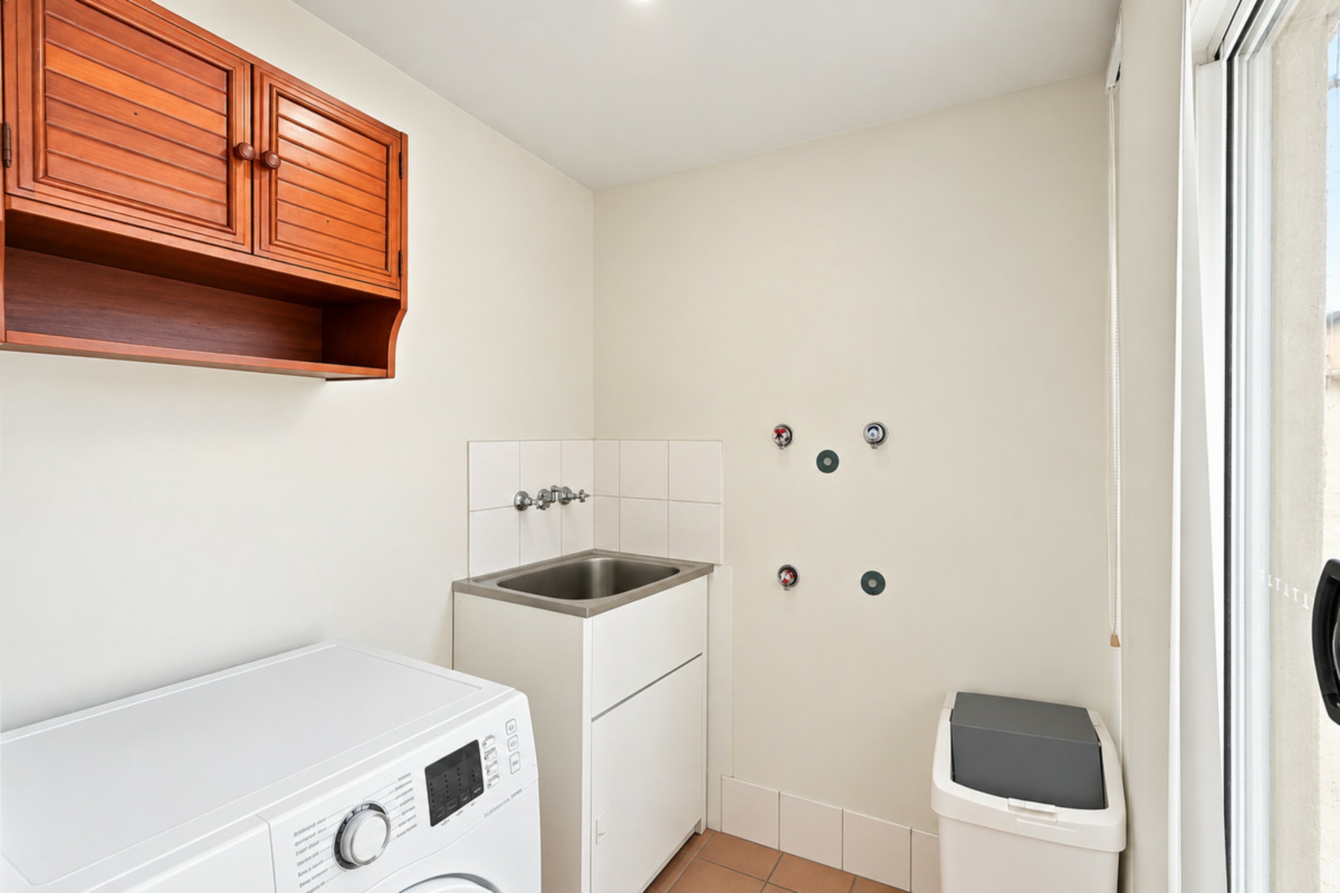 18 Sirett Street — photo 18 of 28