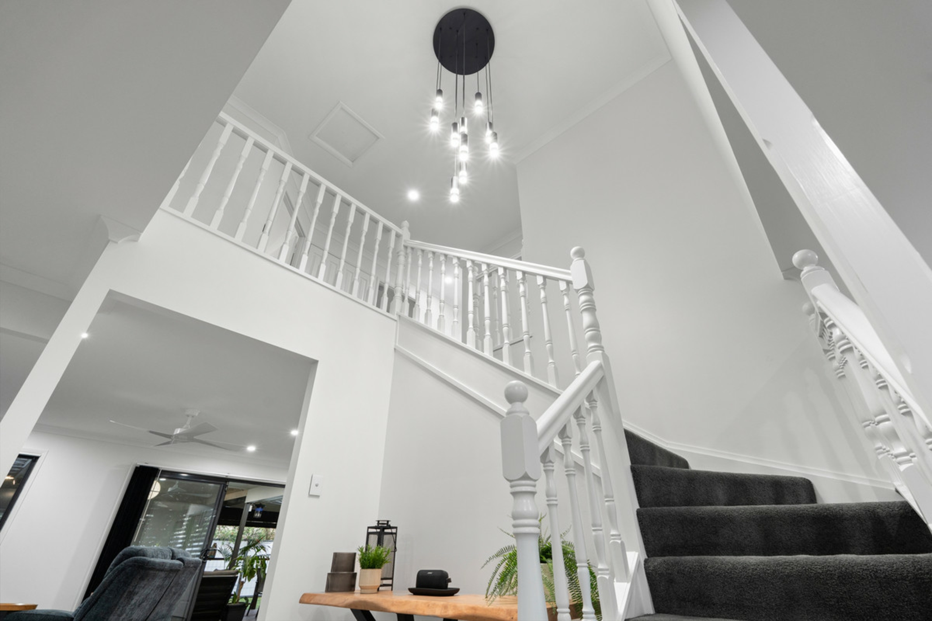 91 Oakview Street — photo 8 of 30