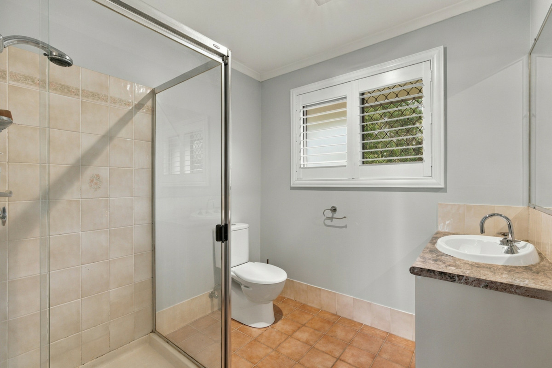 40 Chesterfield Crescent — photo 16 of 26