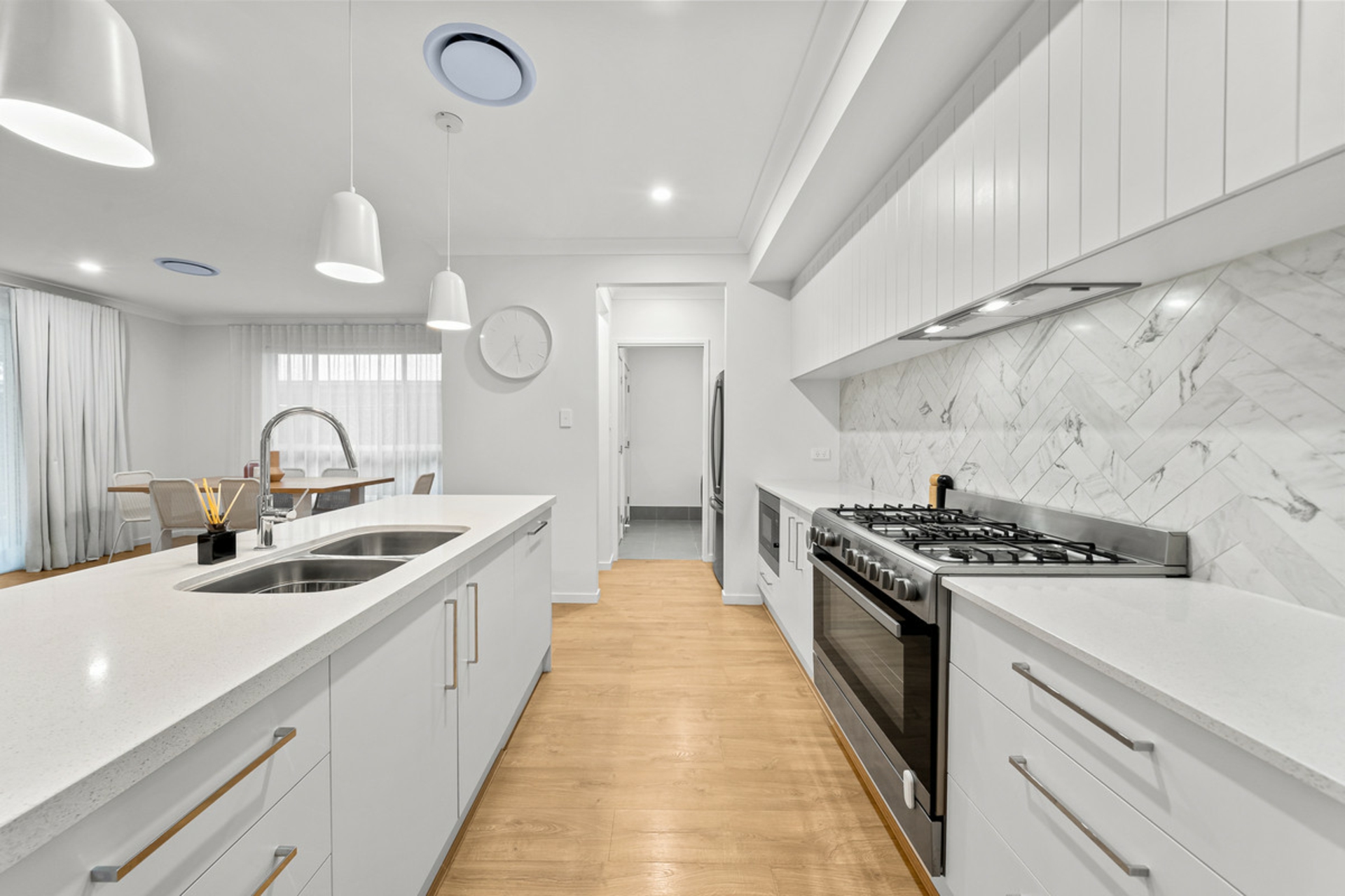 8 Alloway Close — photo 10 of 28