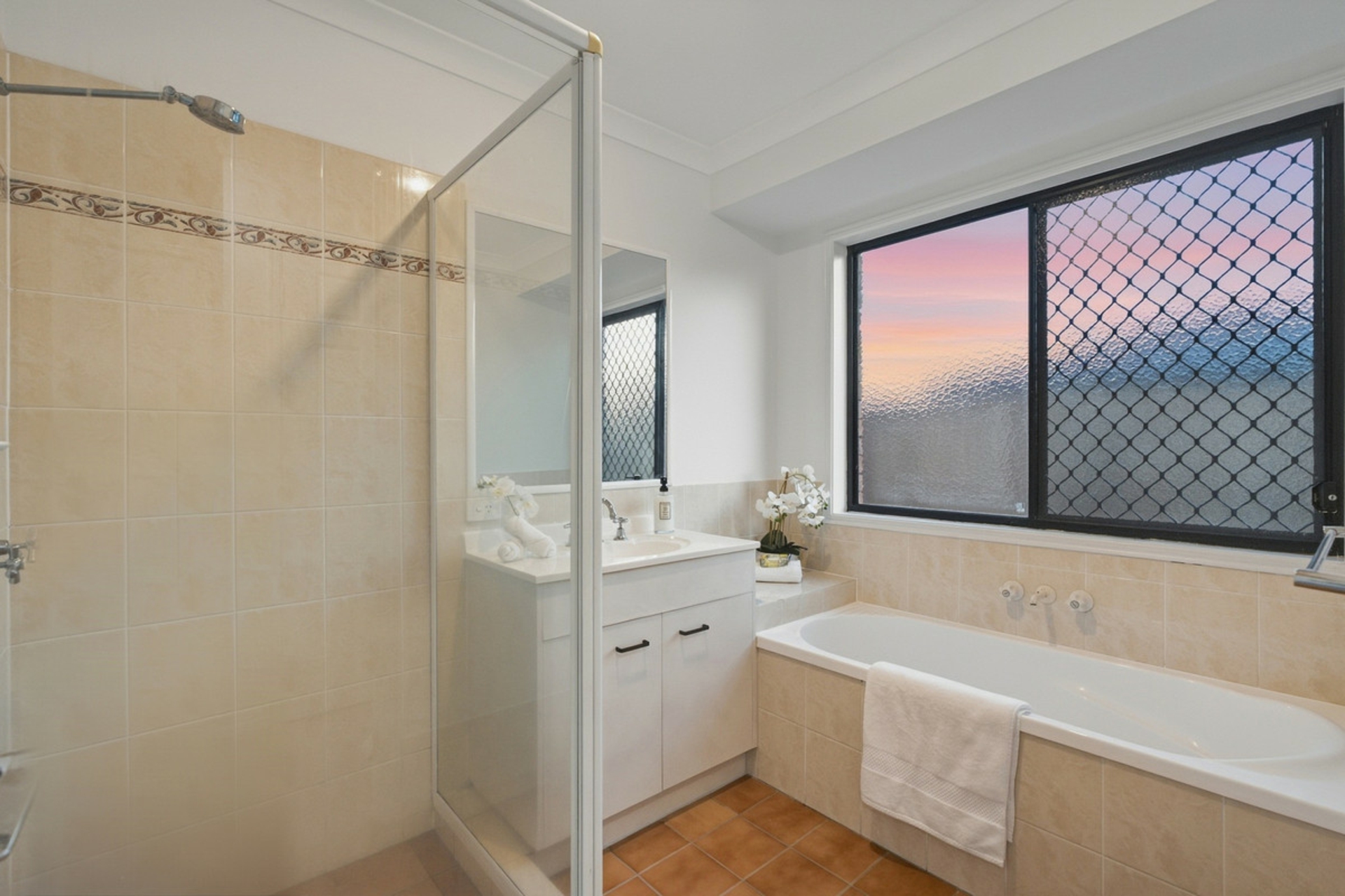 80 Rubicon Crescent — photo 17 of 20
