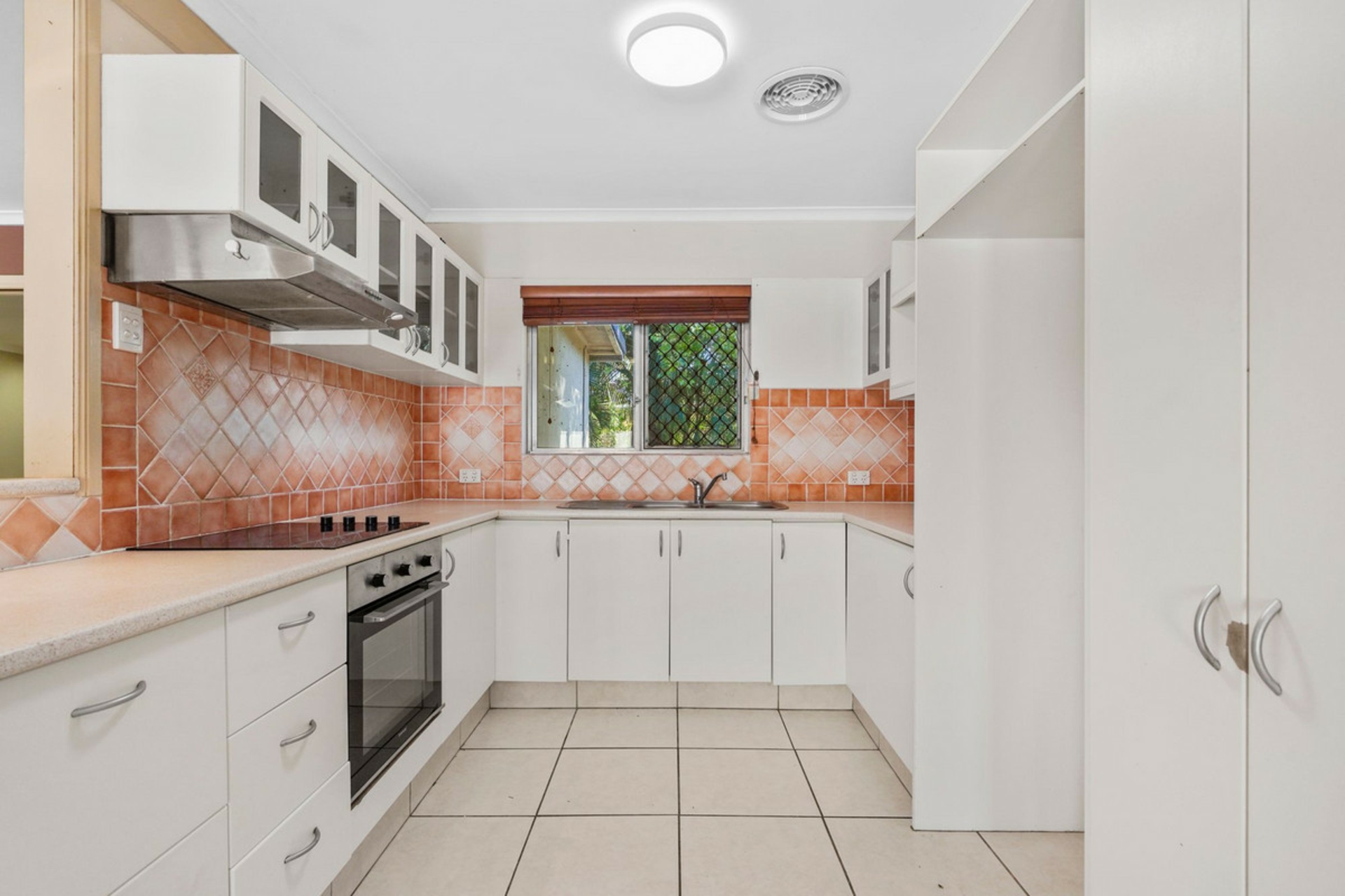 21 Barbaralla Drive — photo 16 of 30