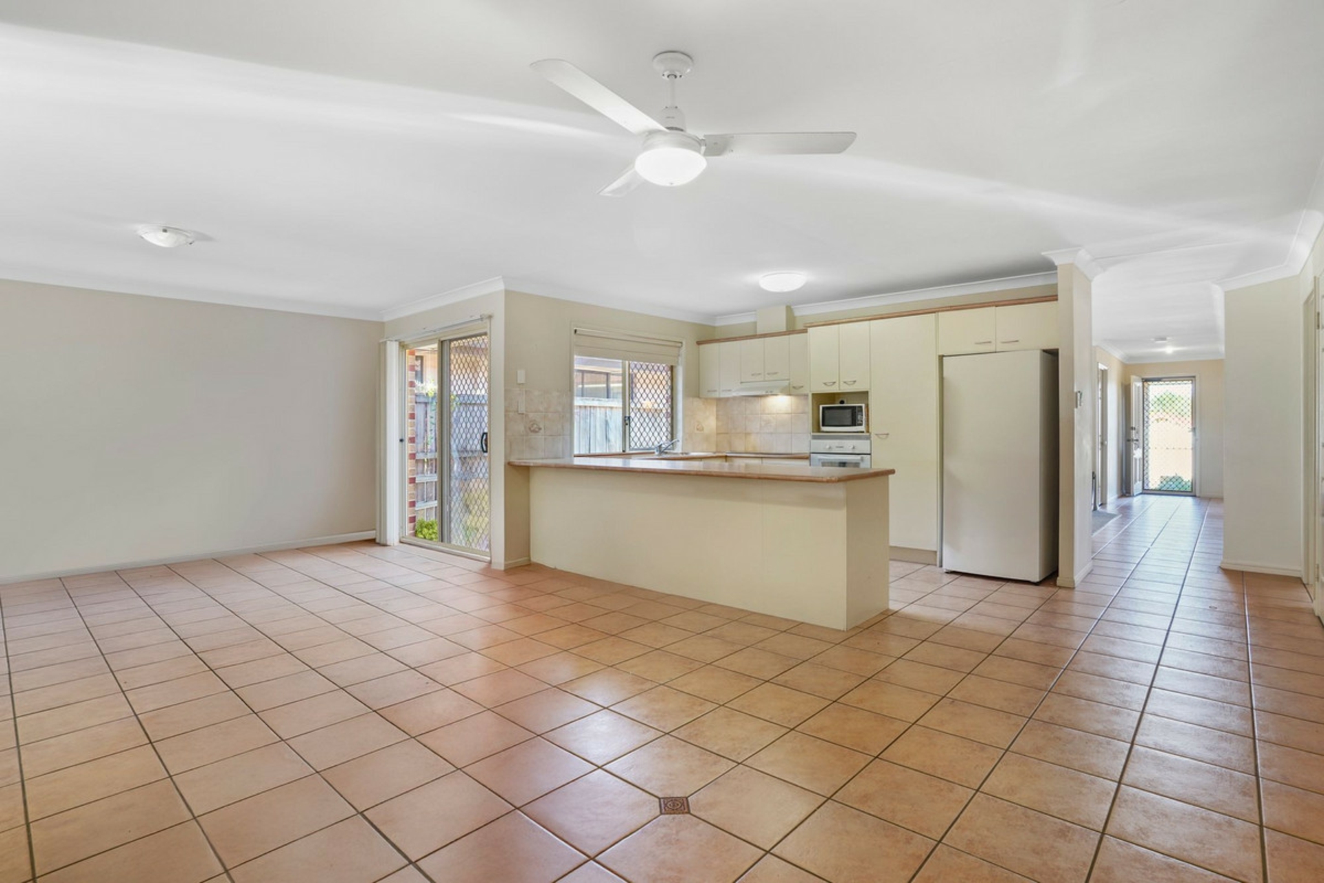 33 Centennial Way — photo 7 of 19