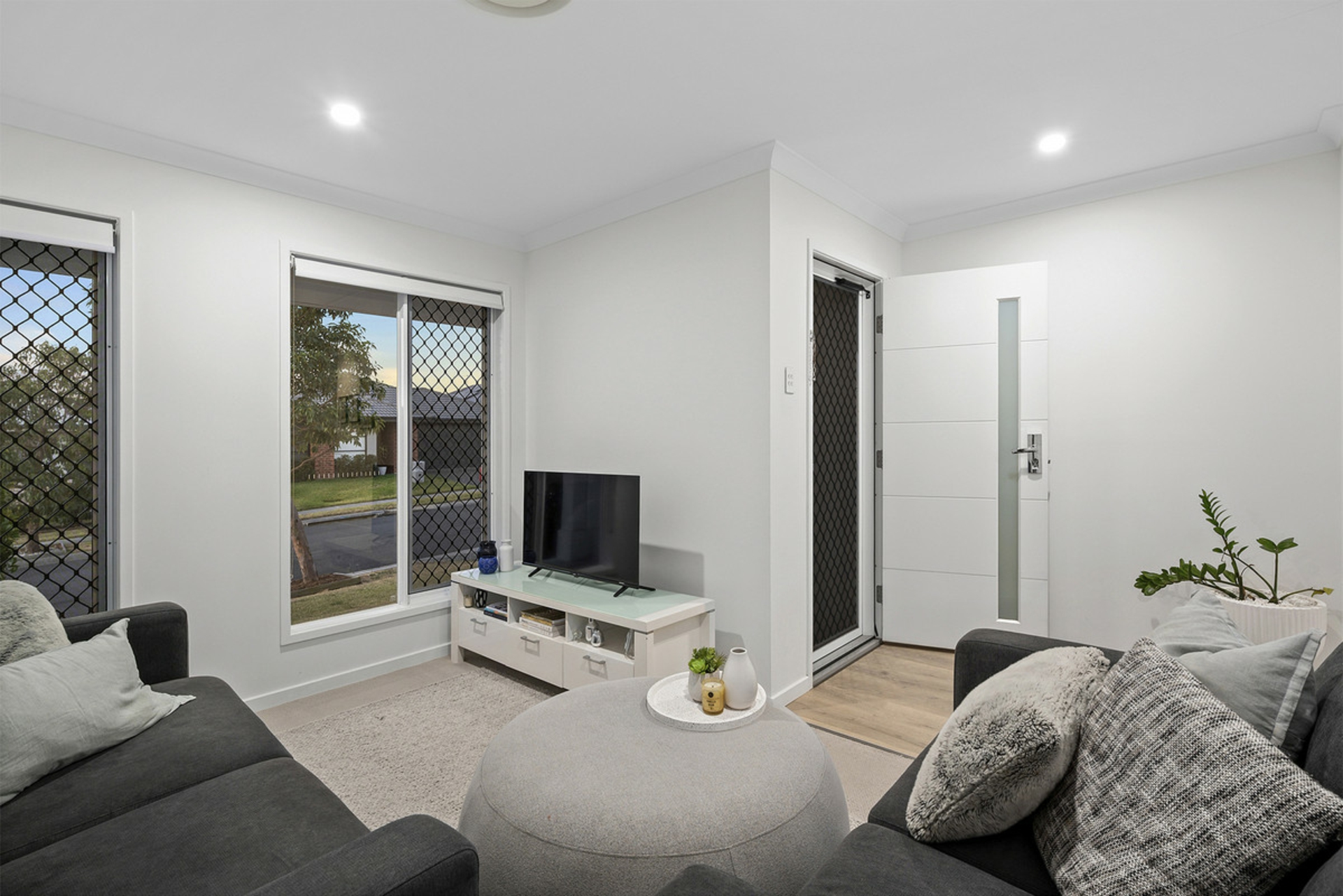 10 Satinash Street — photo 8 of 25