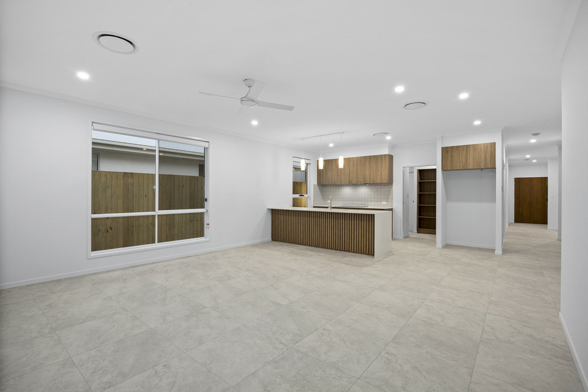 61 Ferris Avenue — photo 2 of 27