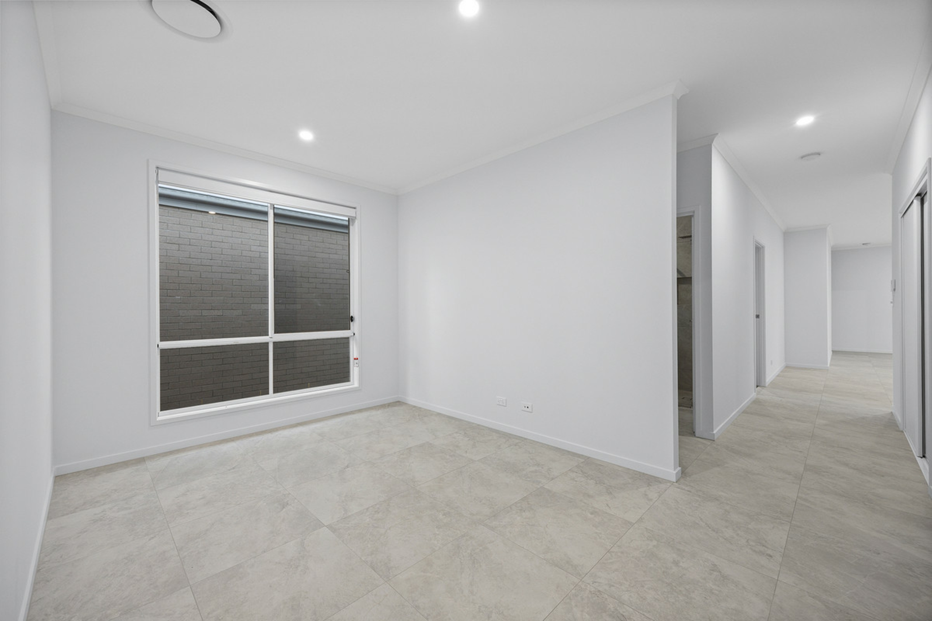 61 Ferris Avenue — photo 9 of 27