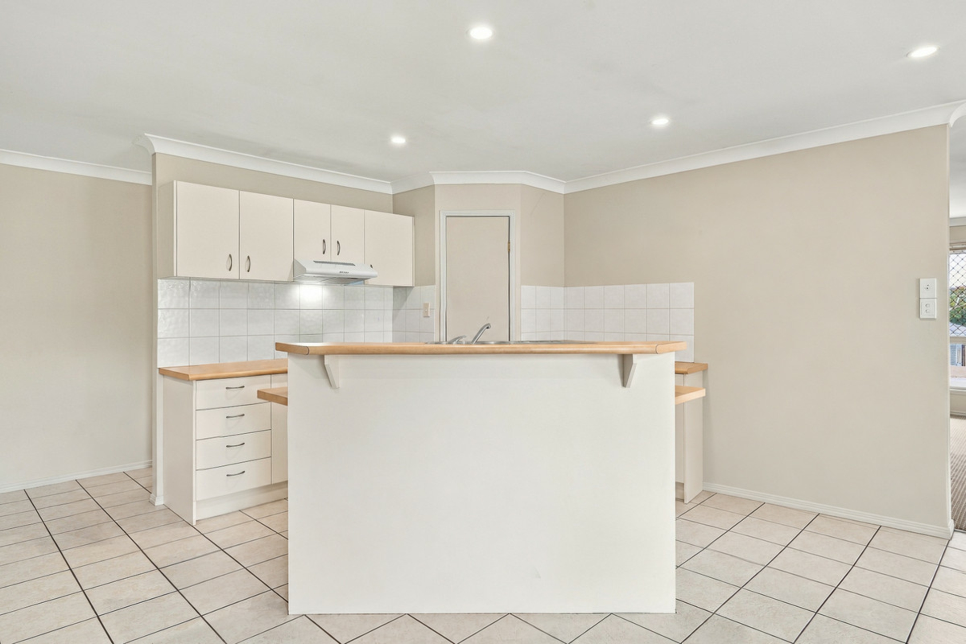4 Tantanoola Street — photo 14 of 26