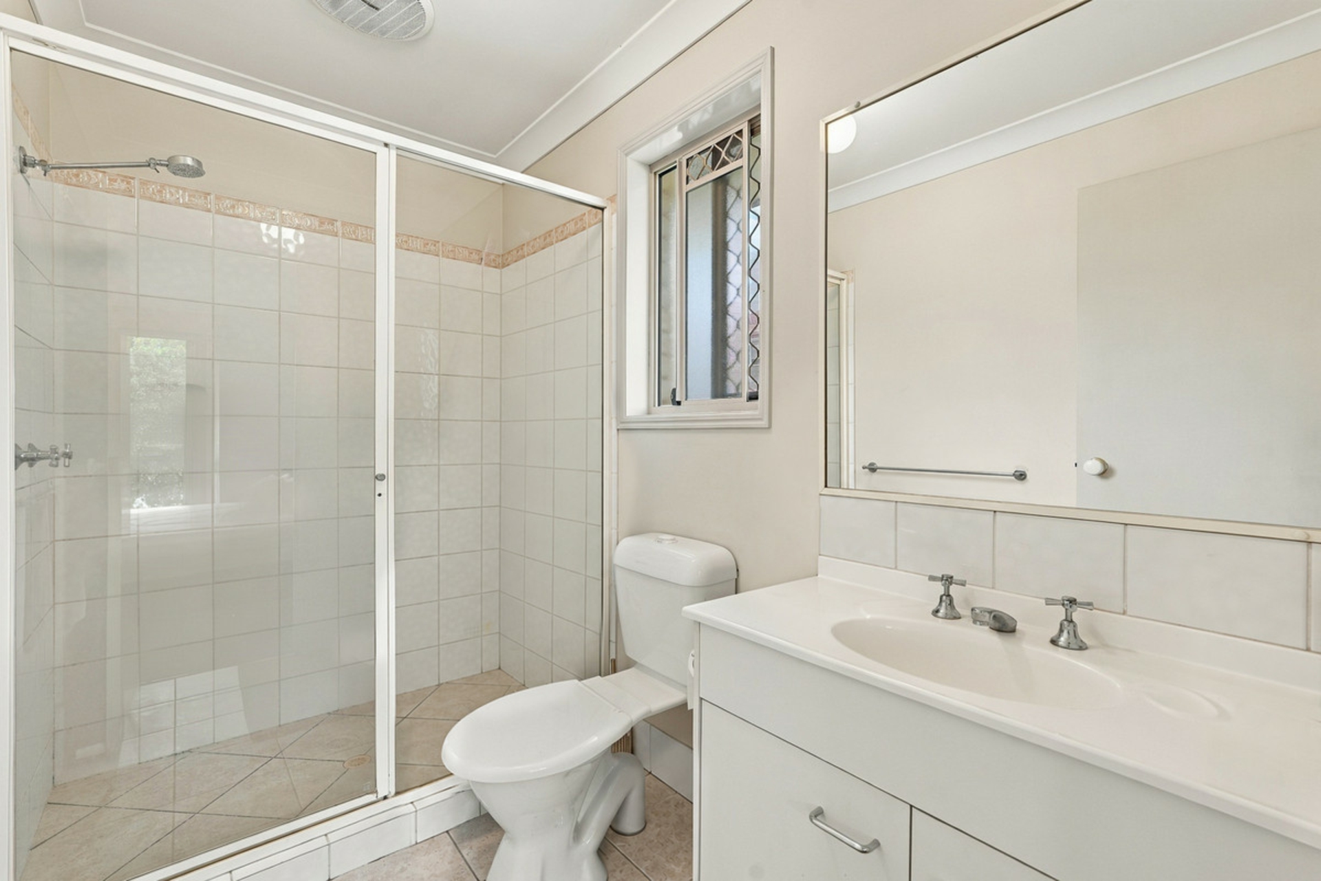4 Tantanoola Street — photo 15 of 26