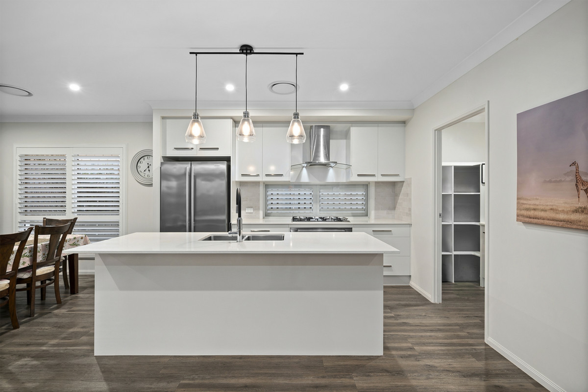 37 Vineyard Drive — photo 3 of 28