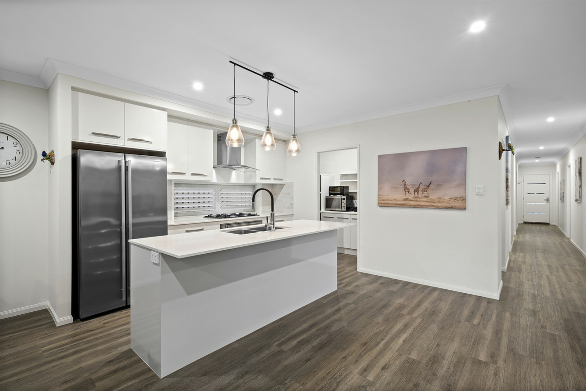 37 Vineyard Drive — photo 4 of 28