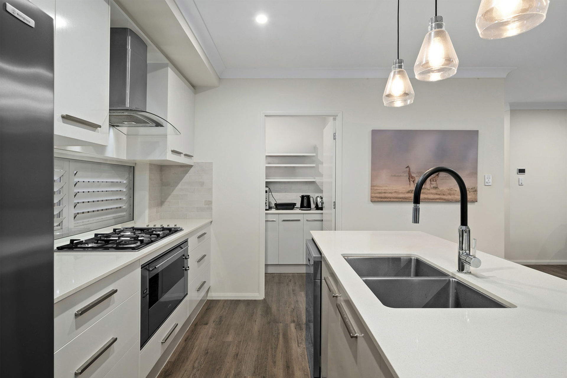 37 Vineyard Drive — photo 5 of 28