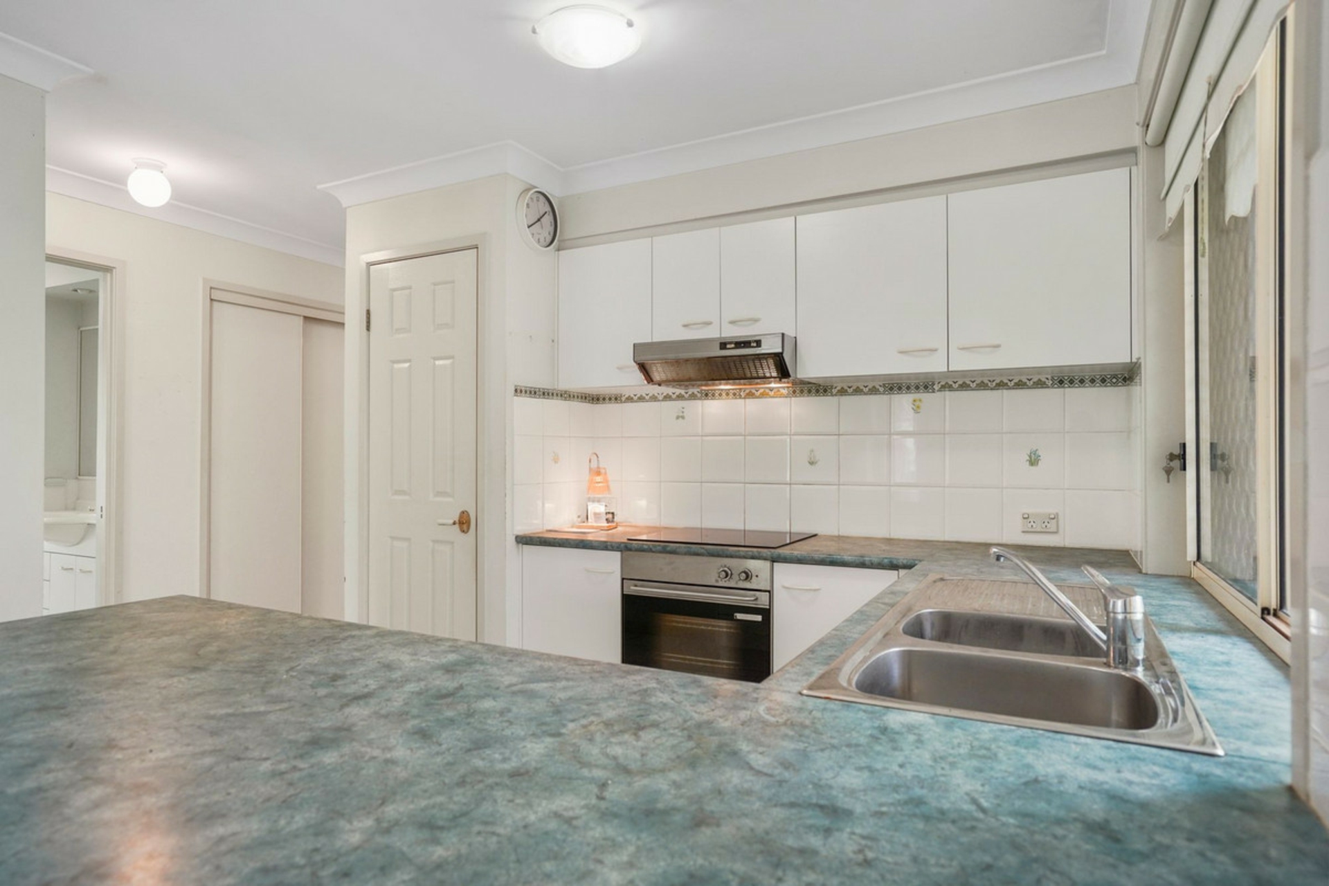 7 Parklane Close — photo 5 of 21