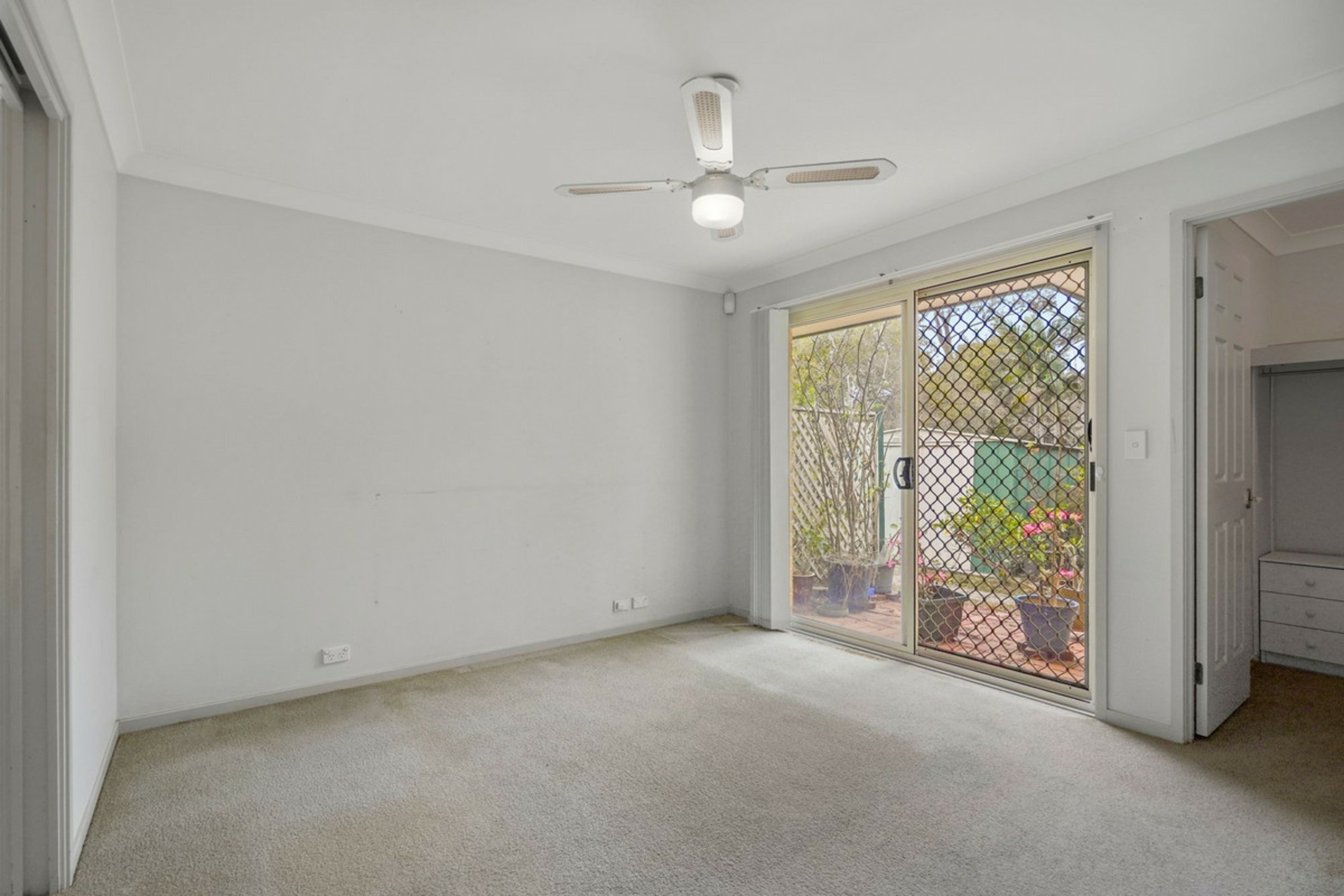 7 Parklane Close — photo 8 of 21