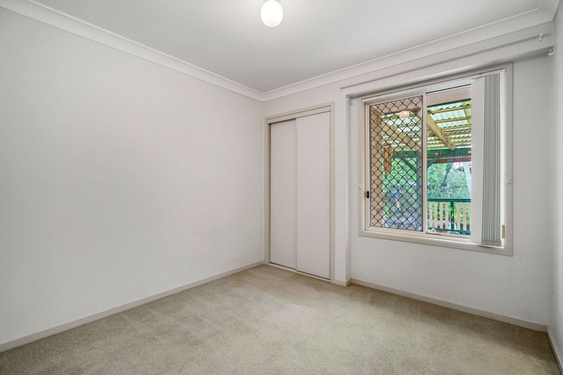 7 Parklane Close — photo 12 of 21