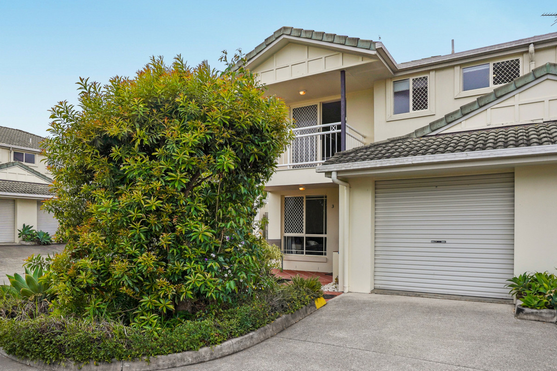 3/8 Gemview Street — photo from LJ Hooker Property Partners