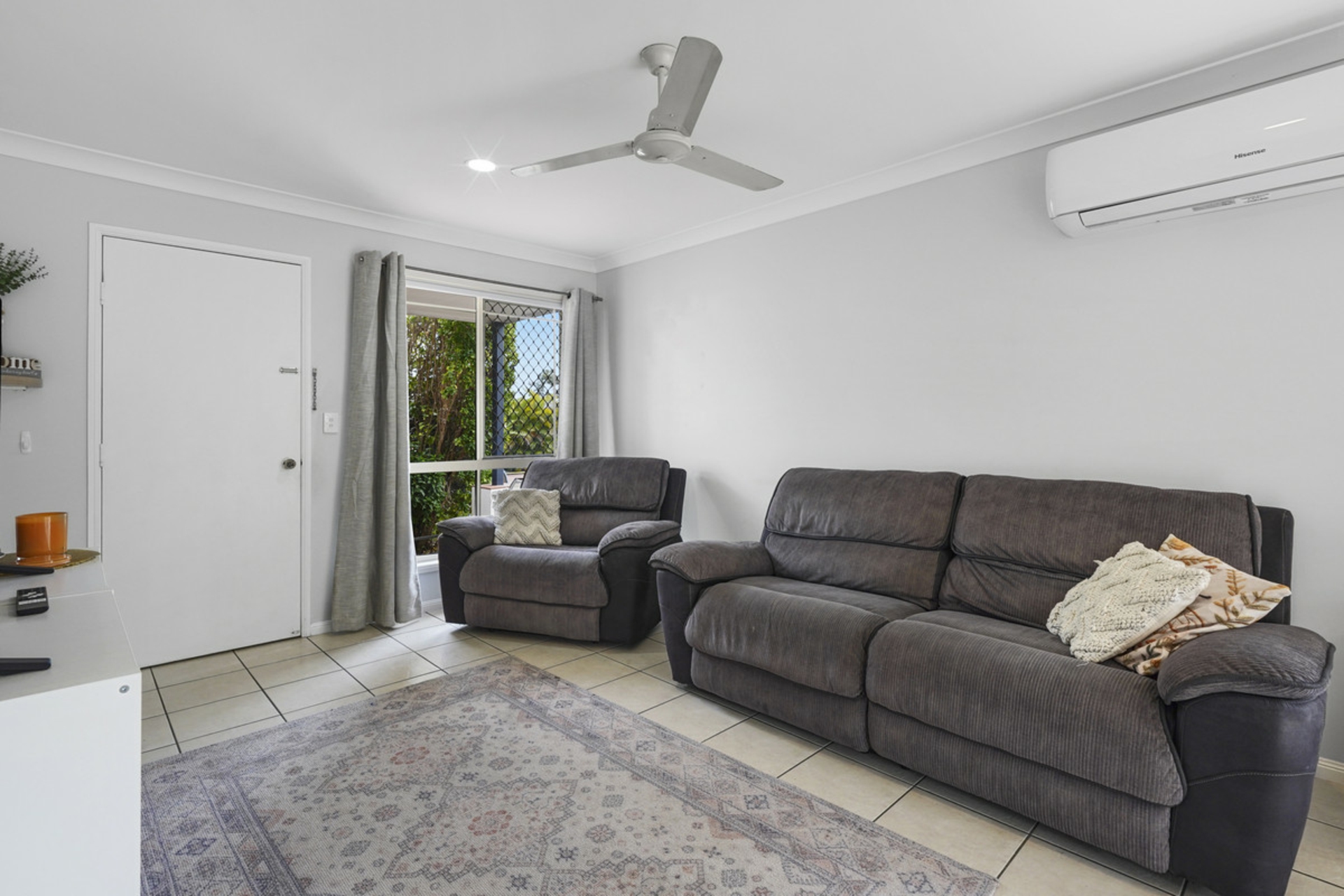 3/8 Gemview Street — photo 4 of 23