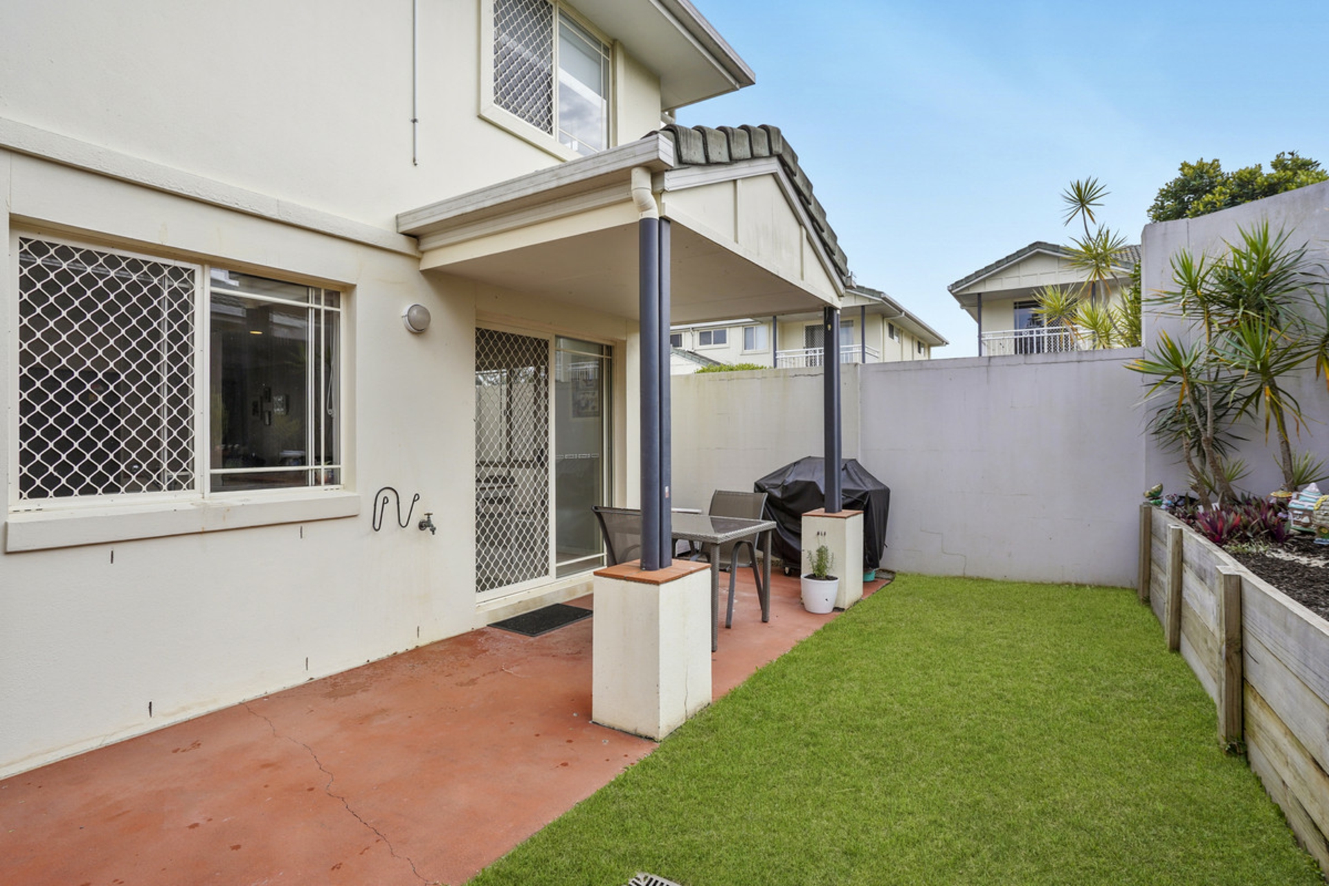 3/8 Gemview Street — photo 18 of 23