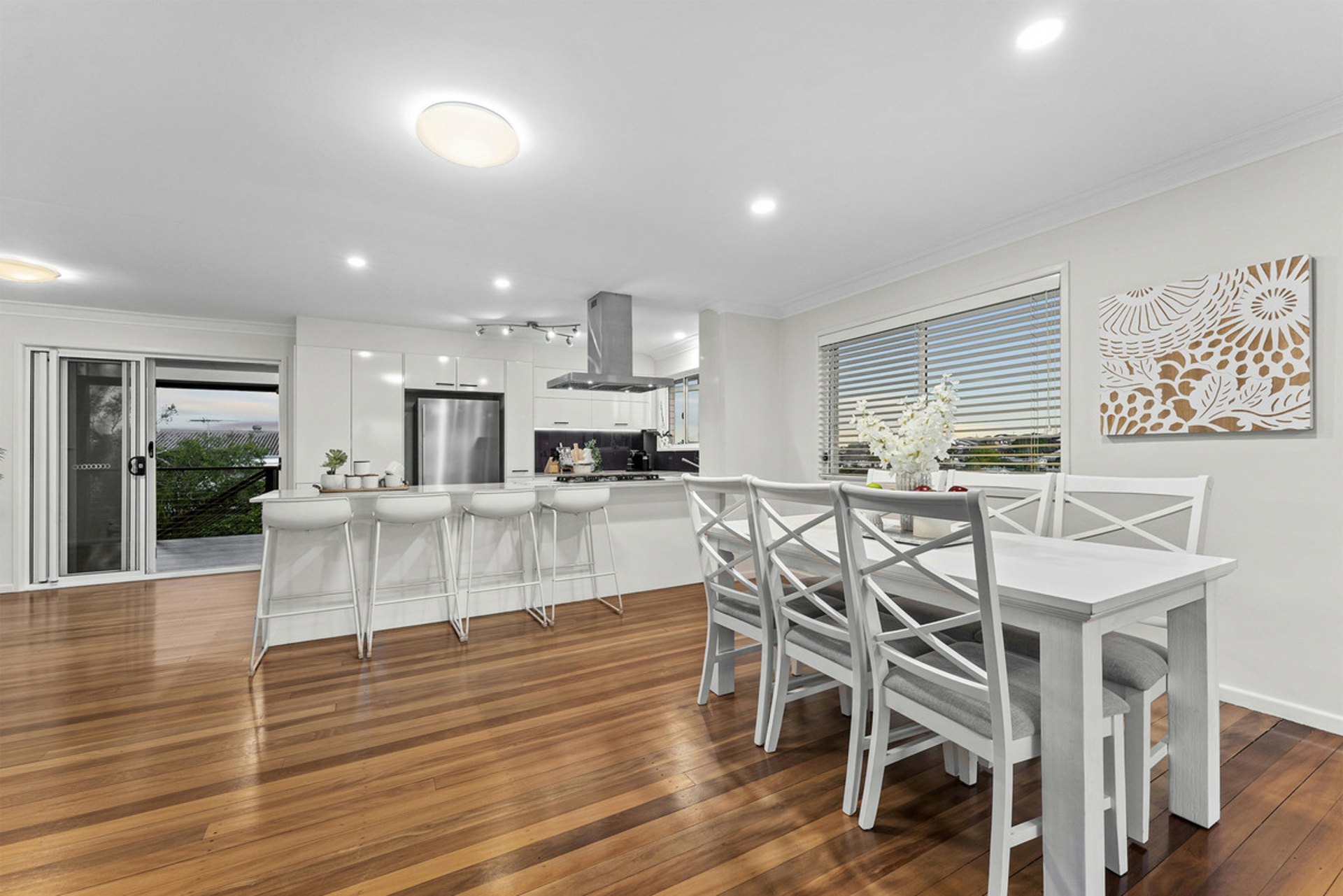5 Pareena Crescent — photo 8 of 27