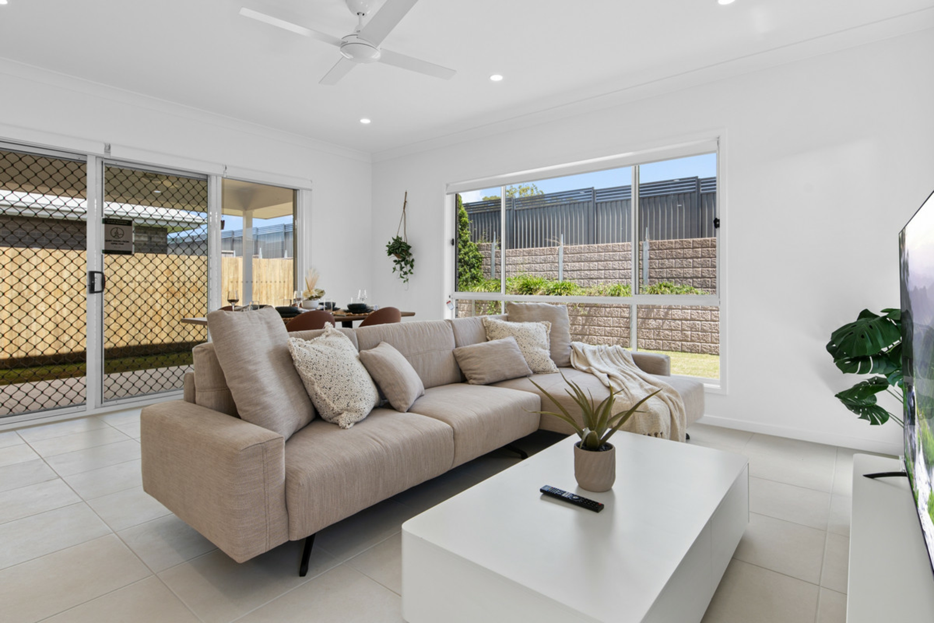 13 Fairview Street — photo 3 of 24