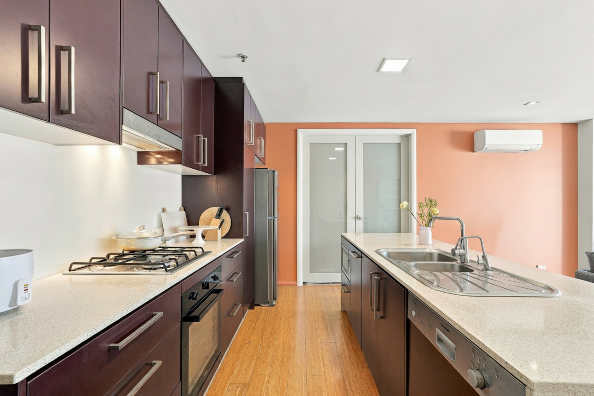605/43a Peel Street — photo 5 of 27