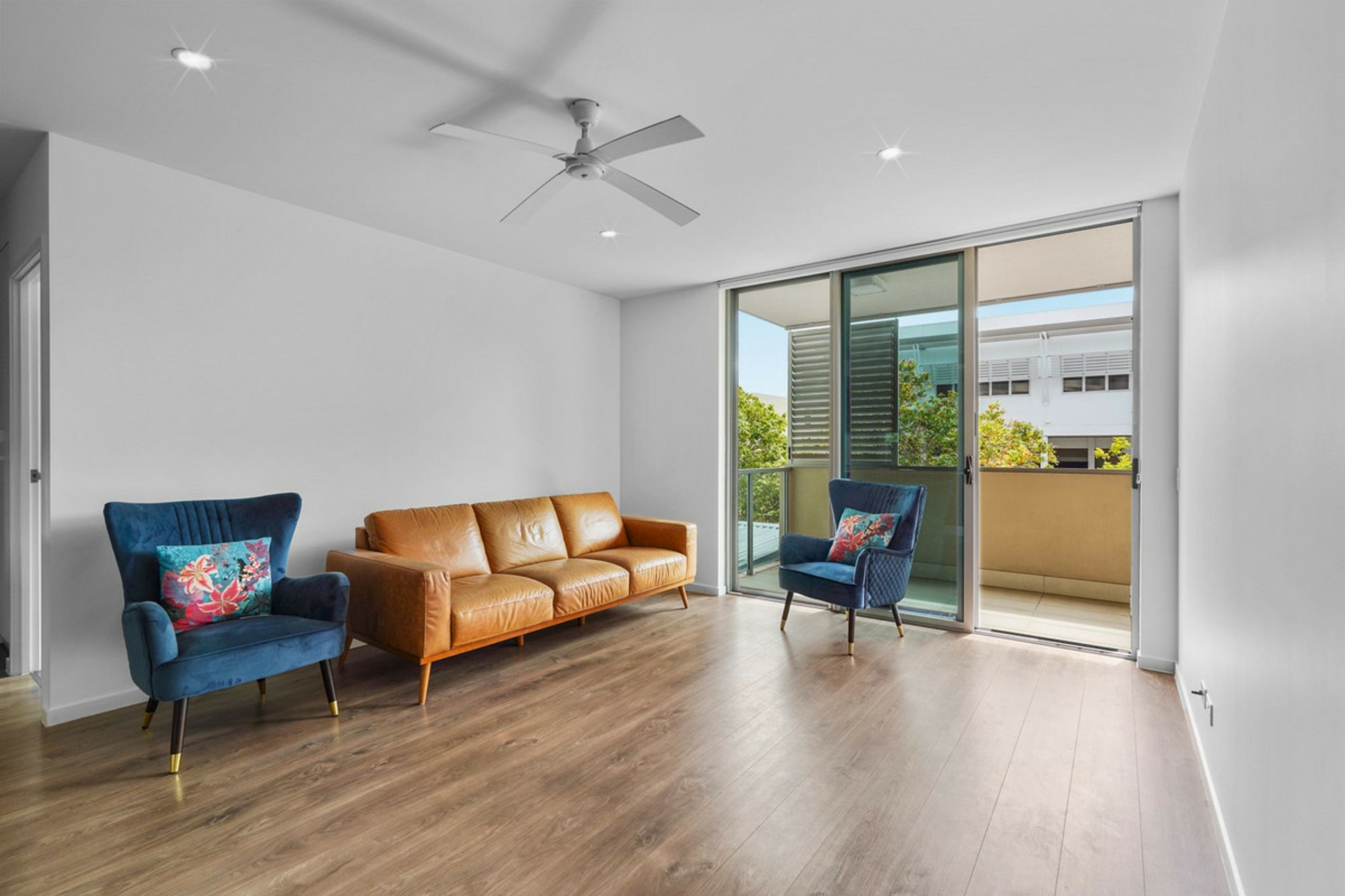 13/12 Sanders Street — photo 5 of 25