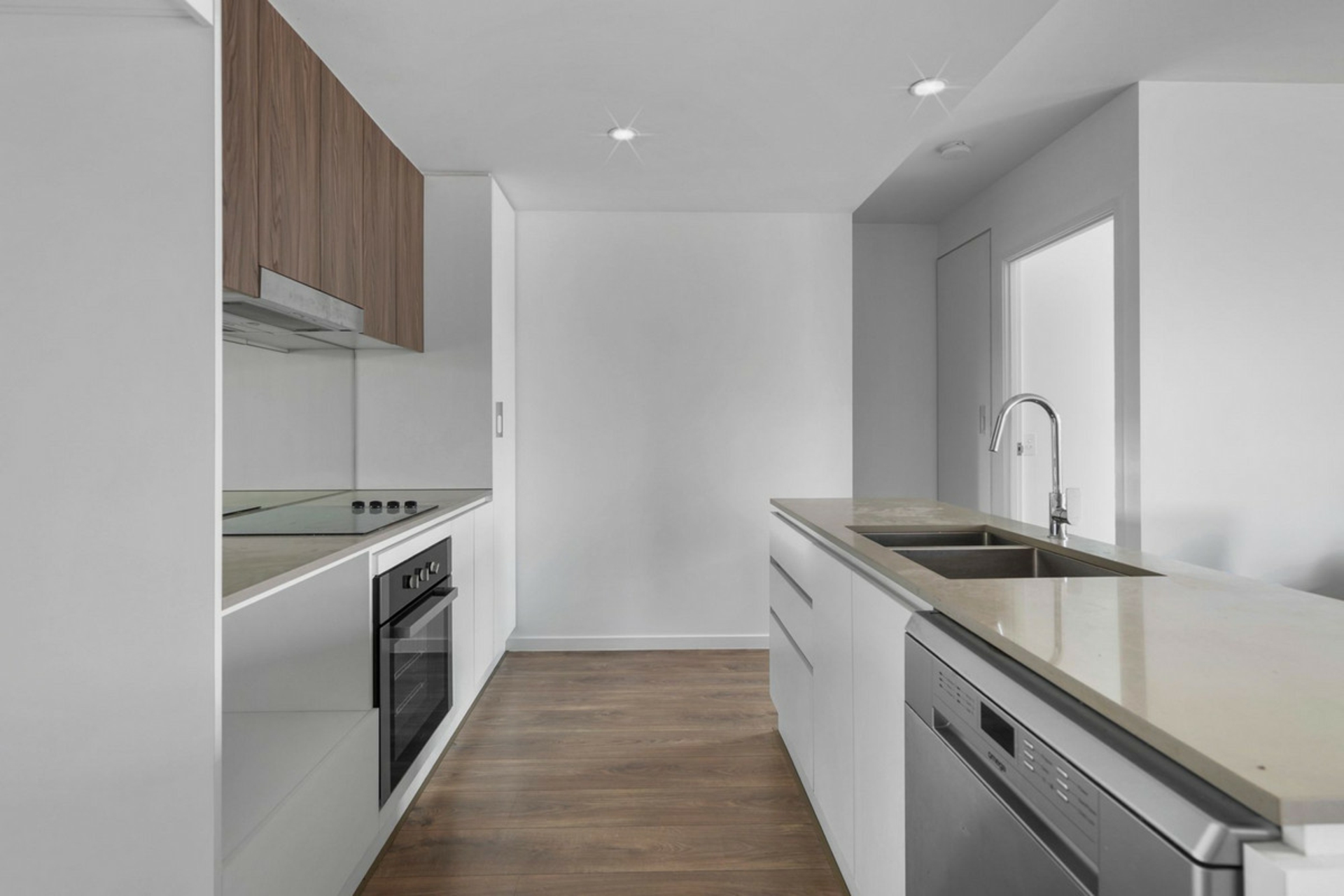 13/12 Sanders Street — photo 7 of 25