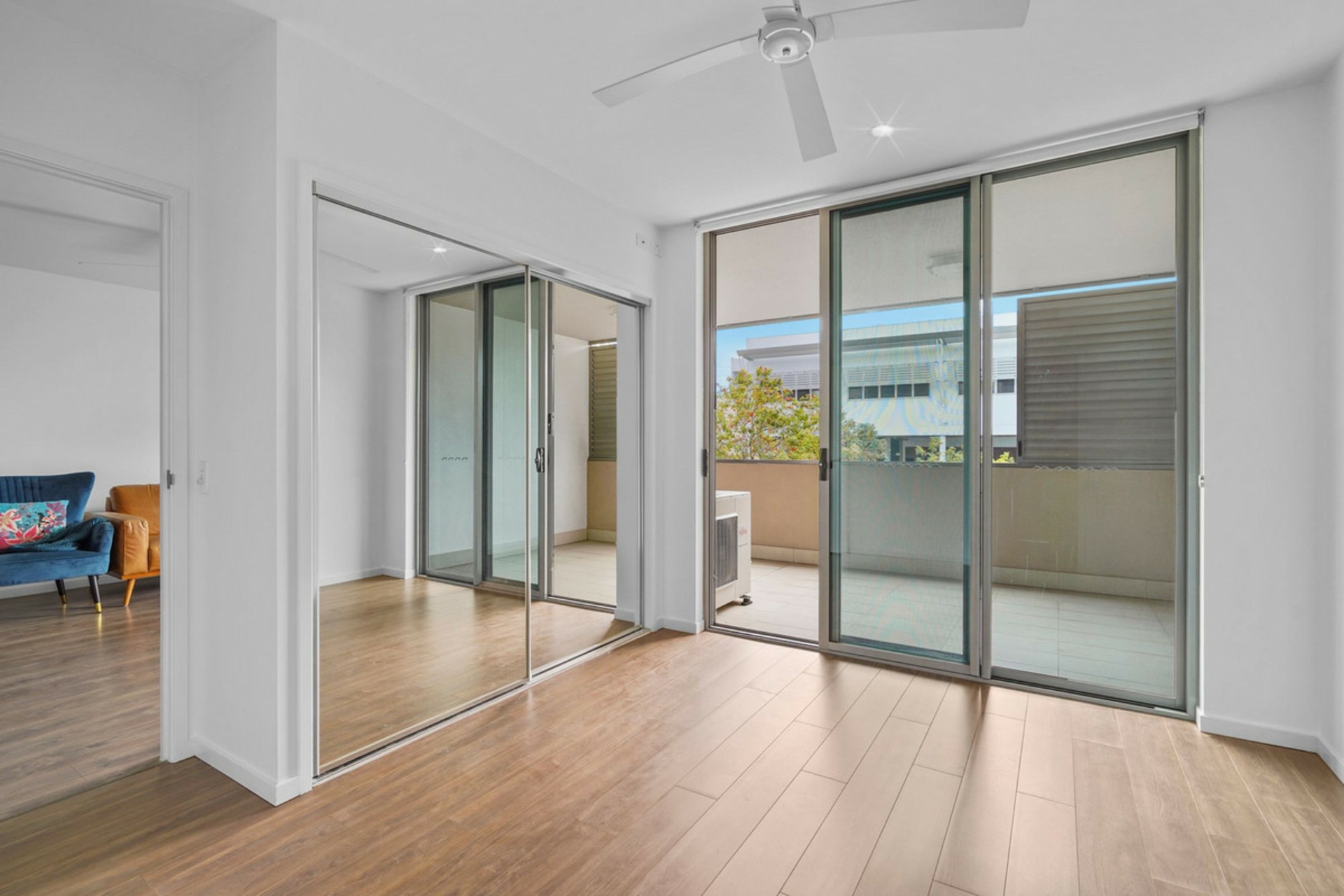 13/12 Sanders Street — photo 10 of 25
