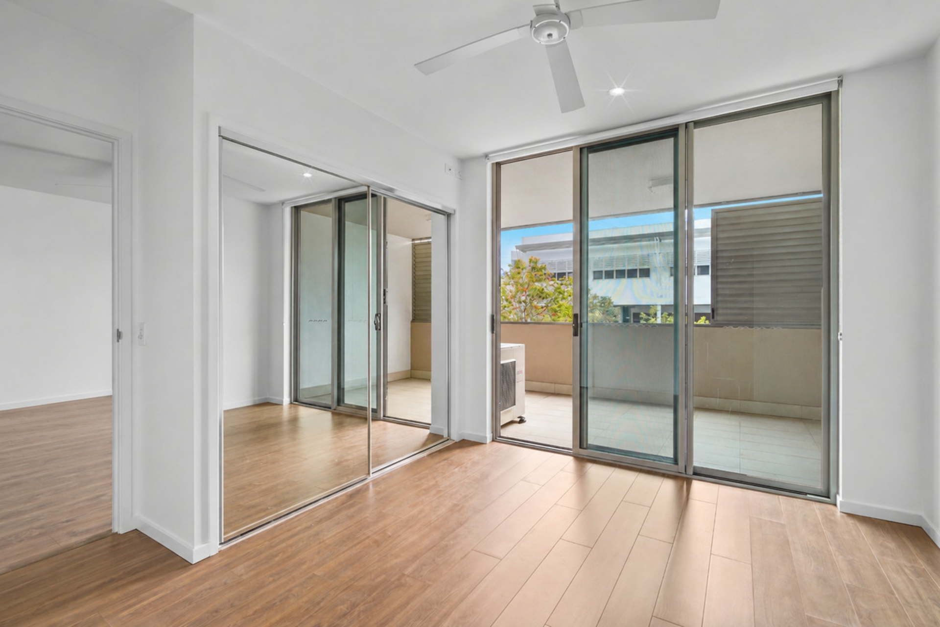 13/12 Sanders Street — photo 11 of 25