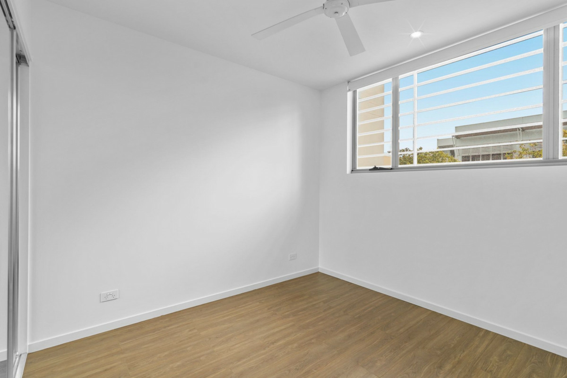13/12 Sanders Street — photo 13 of 25