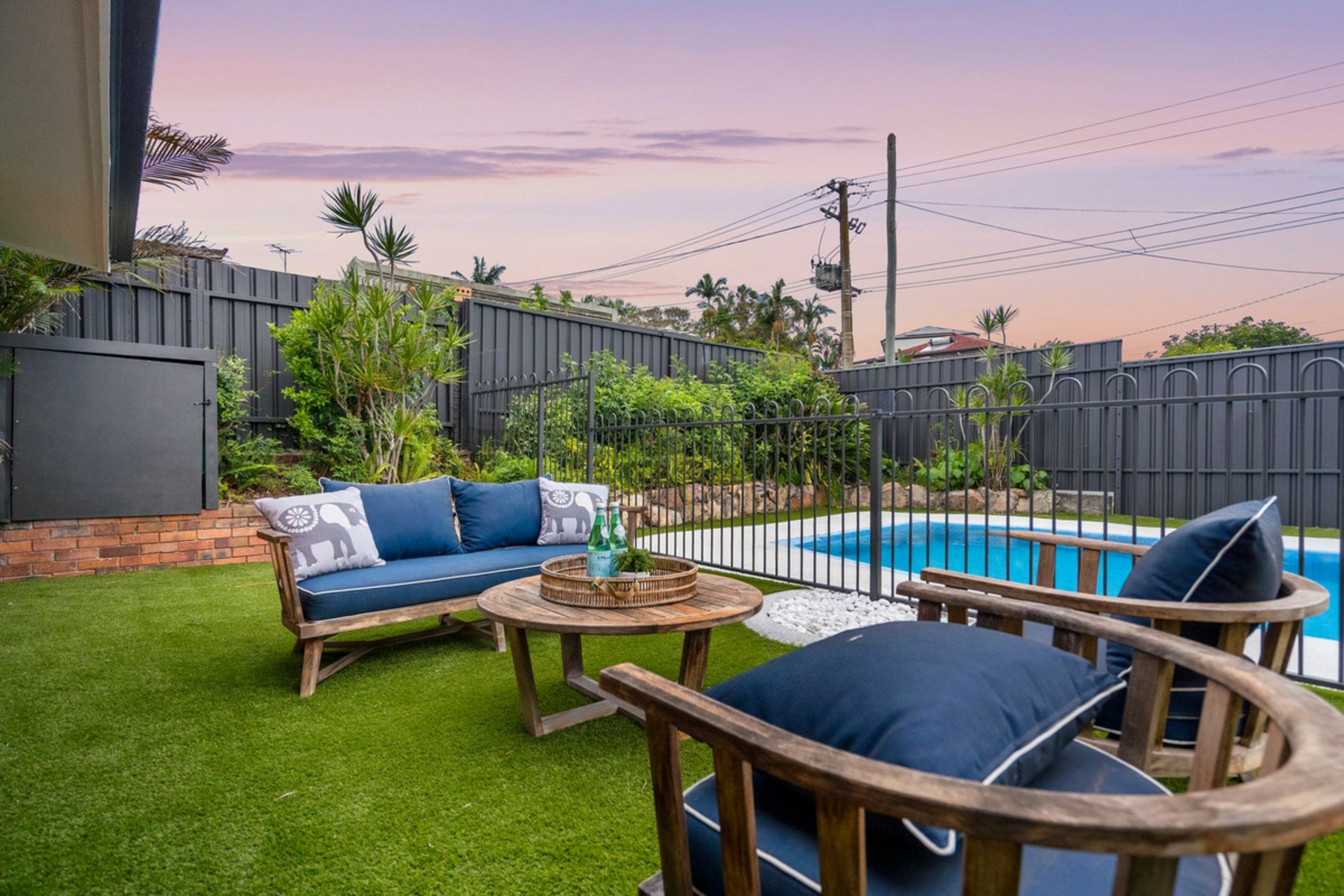 16 Jacqueline Avenue — photo 3 of 27