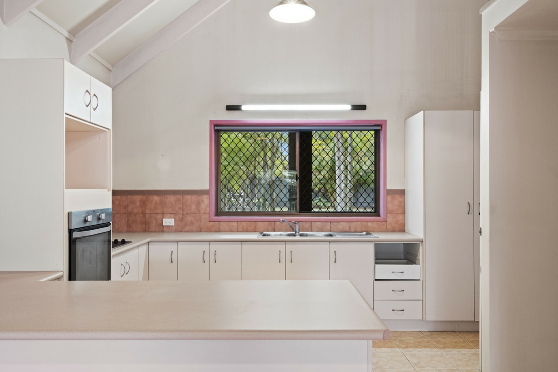 85 Chester Road — photo 14 of 30