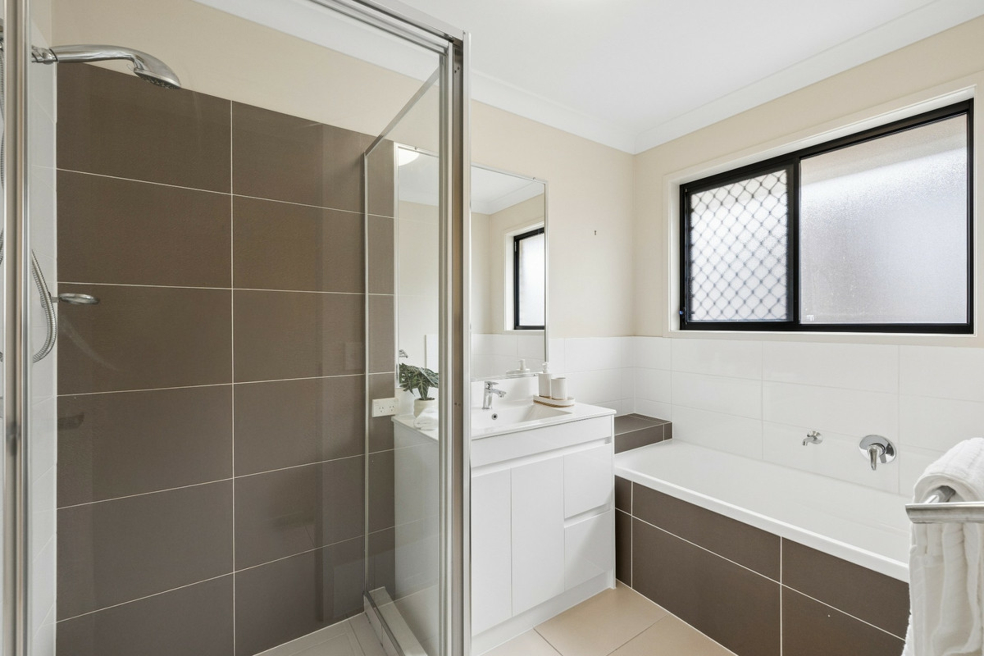 29 Shoalhaven Avenue — photo 19 of 26