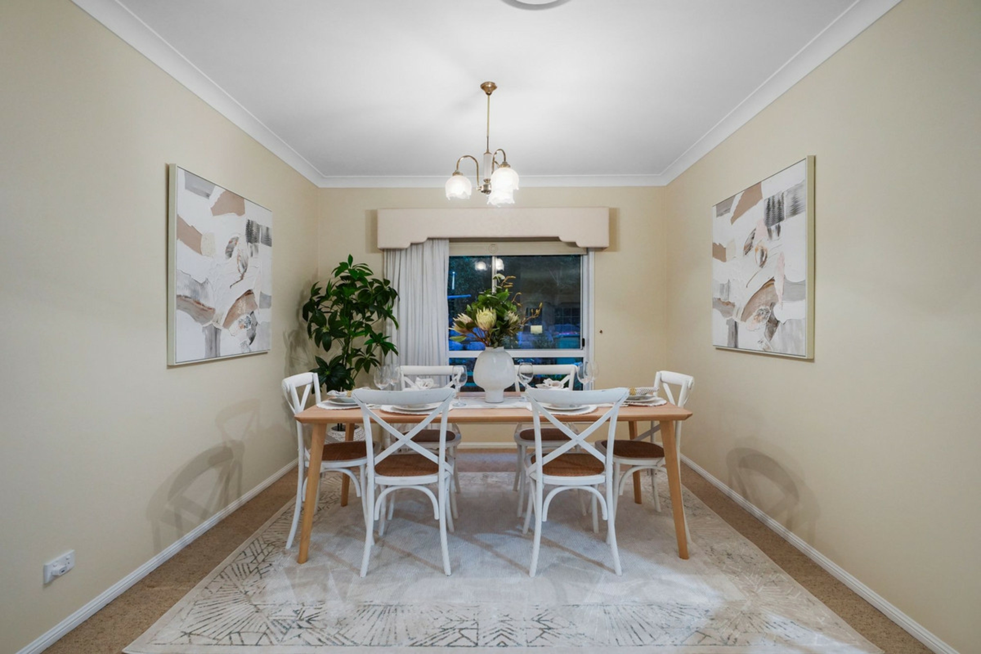 1 Cornwall Close — photo 16 of 30