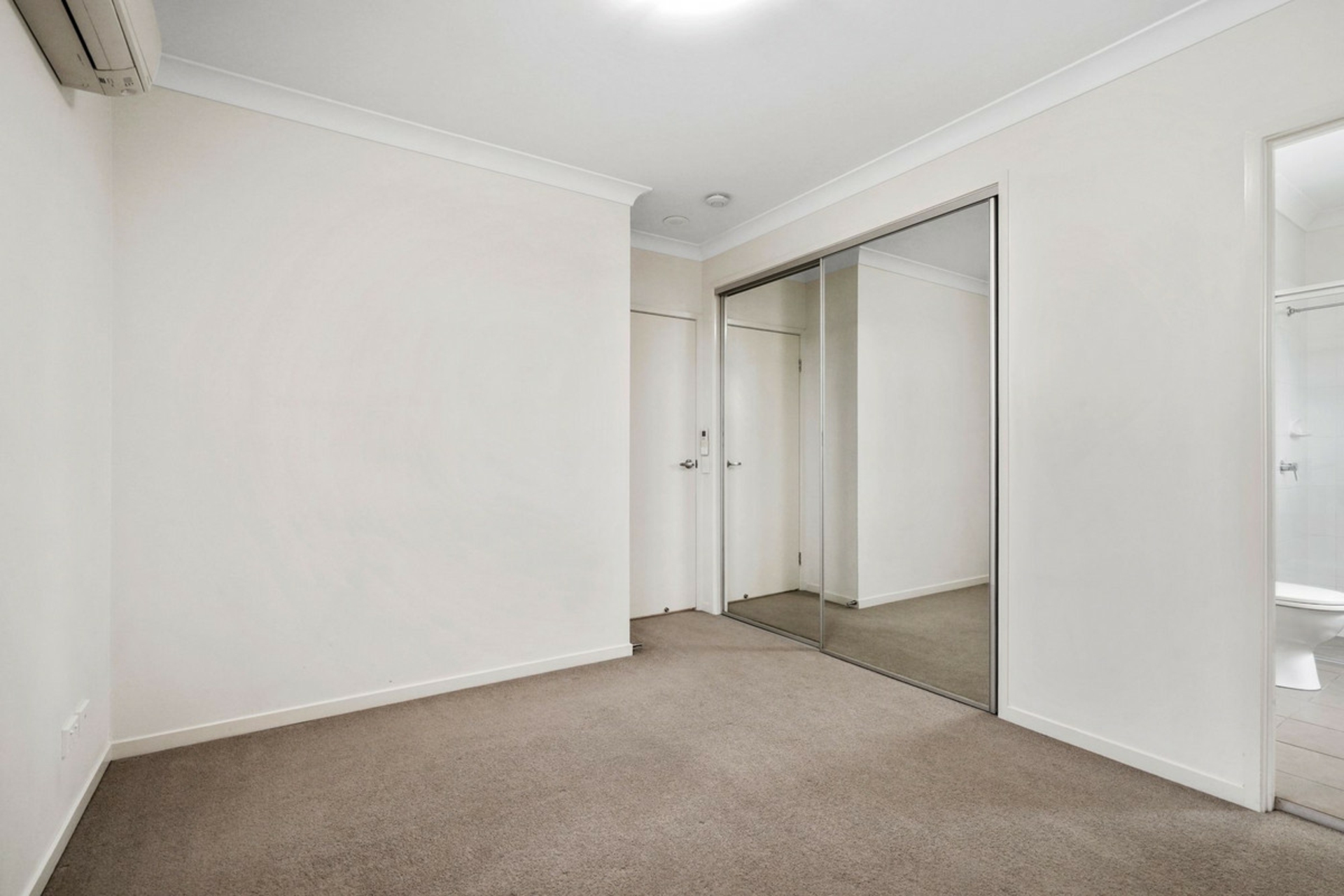 20/90-94 Norton Street — photo 10 of 16
