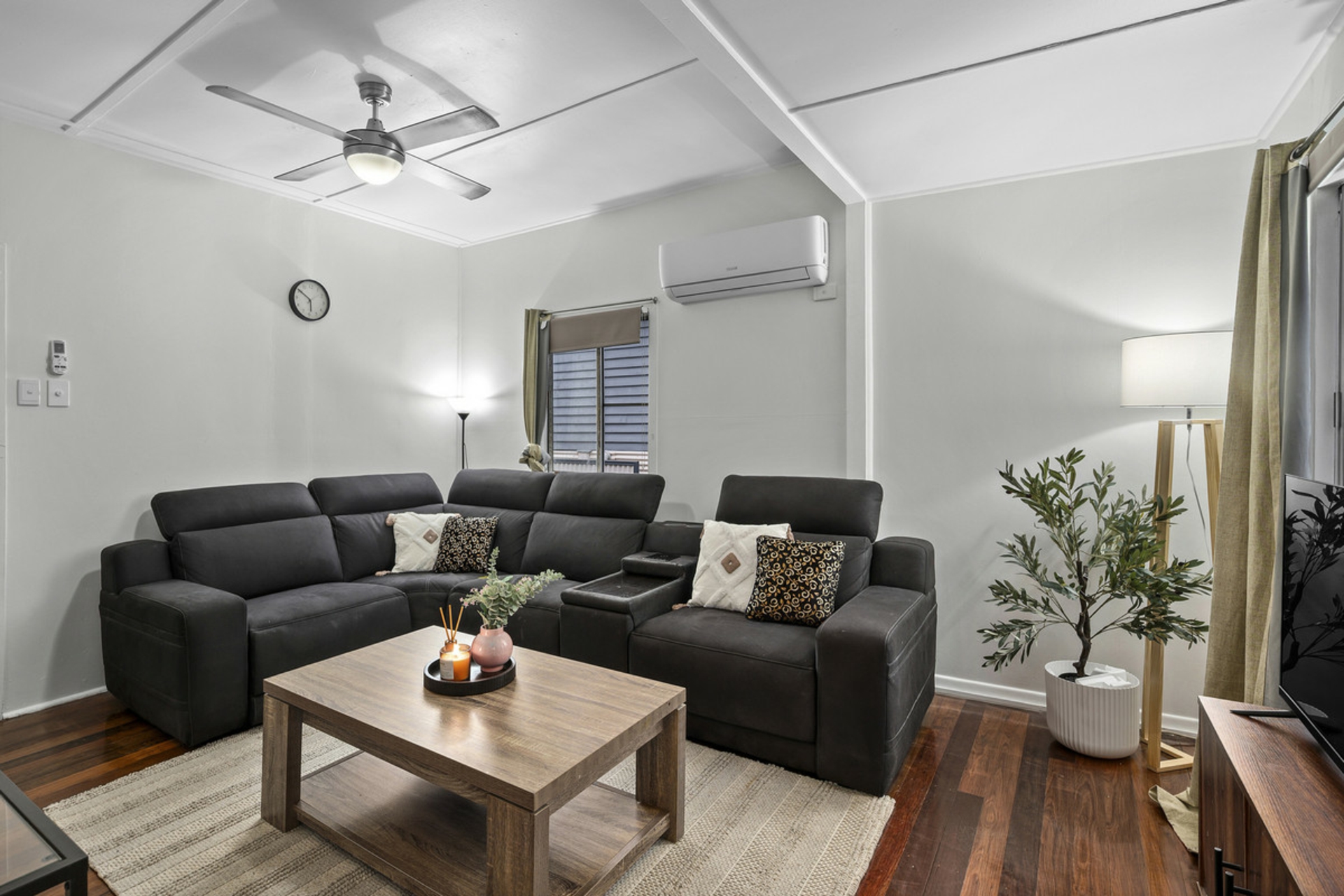 82 Lindwall Street — photo 4 of 22