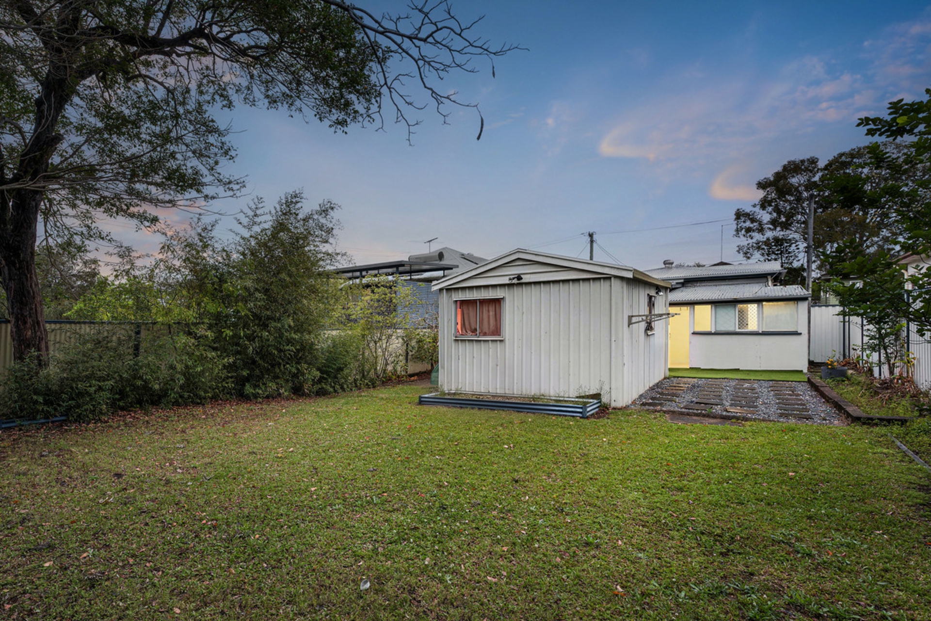82 Lindwall Street — photo 15 of 22