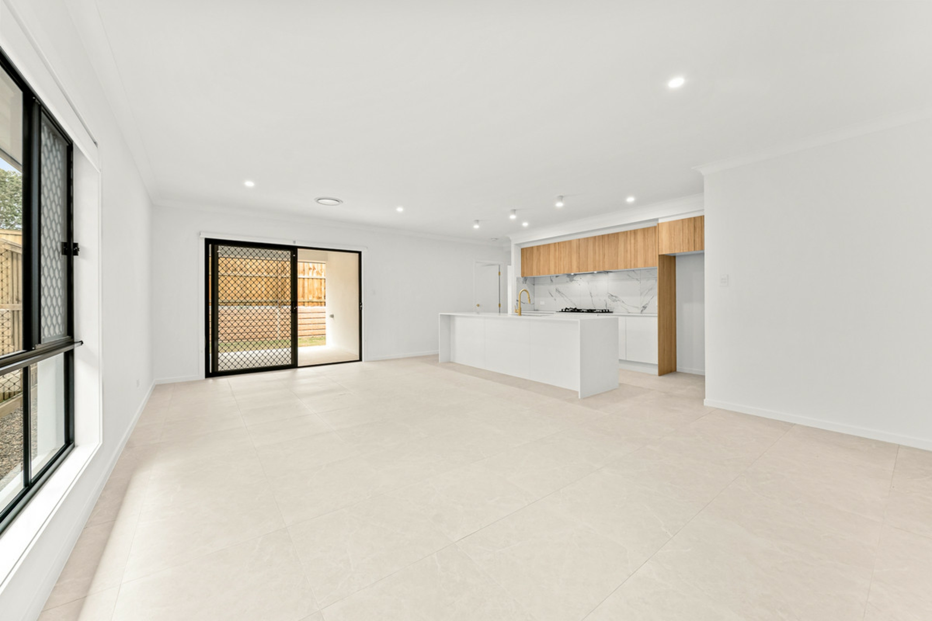 110 West Sentinel Drive — photo 4 of 20