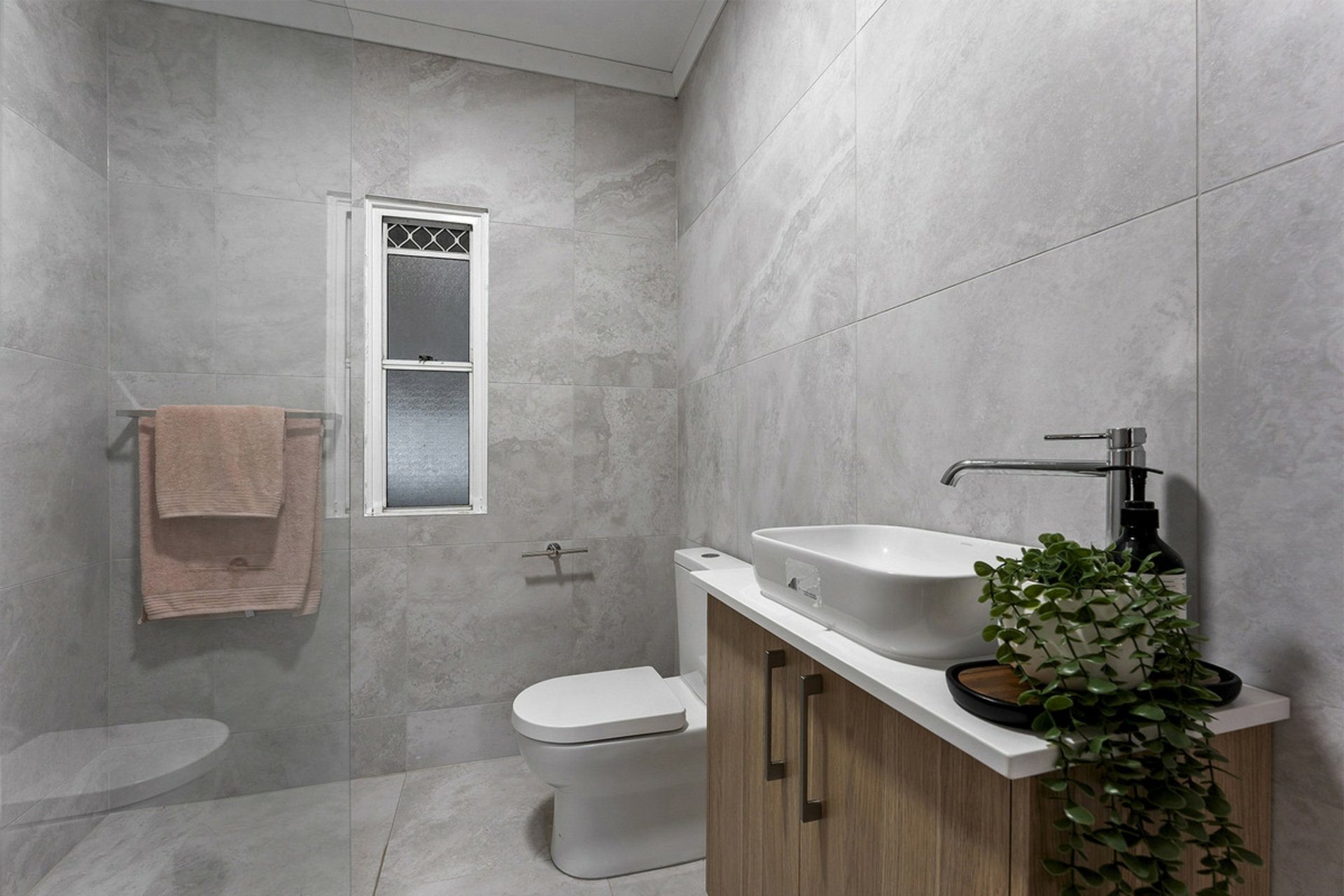 17 Hodel Street — photo 10 of 22