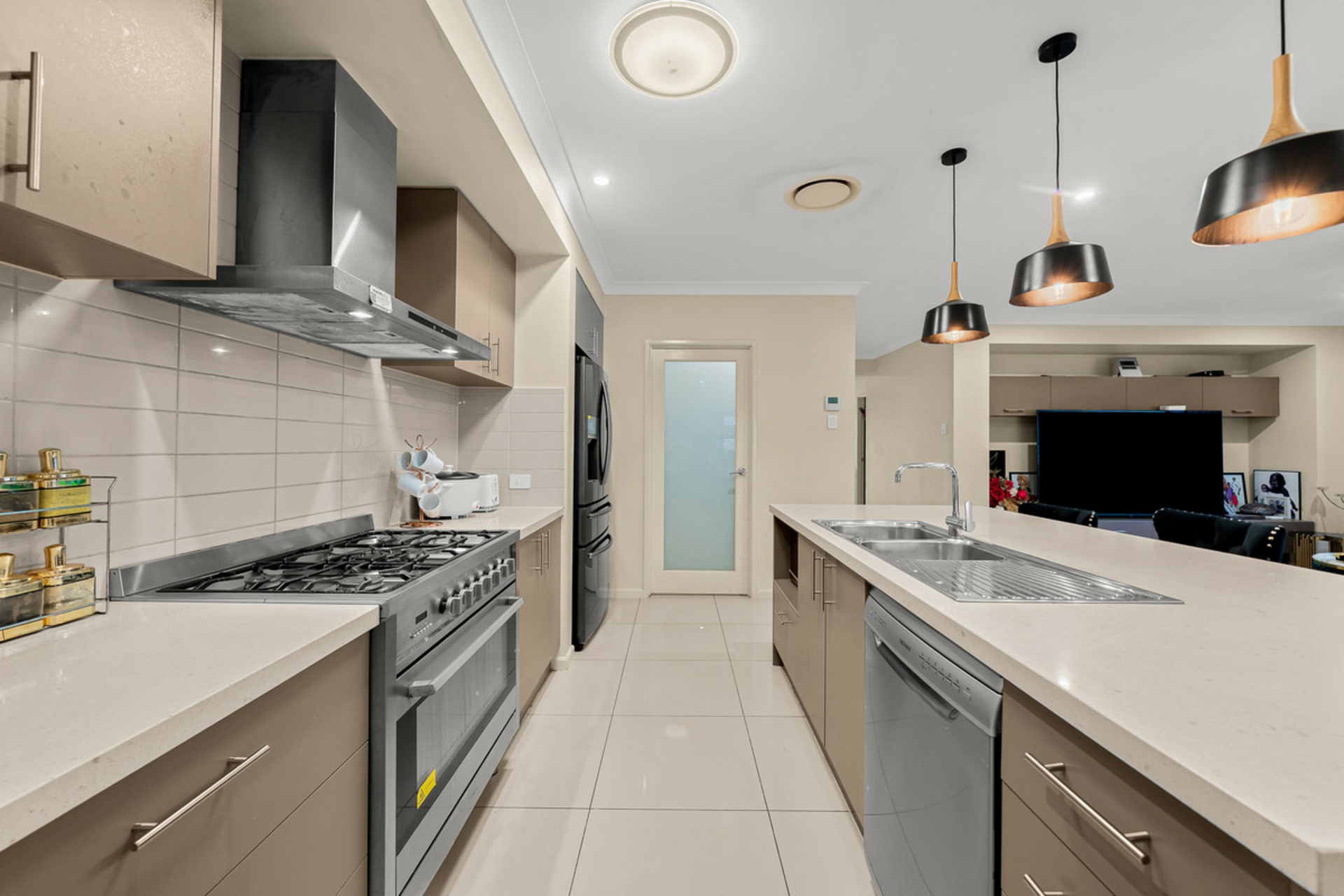 55 Pallara Avenue — photo 8 of 20