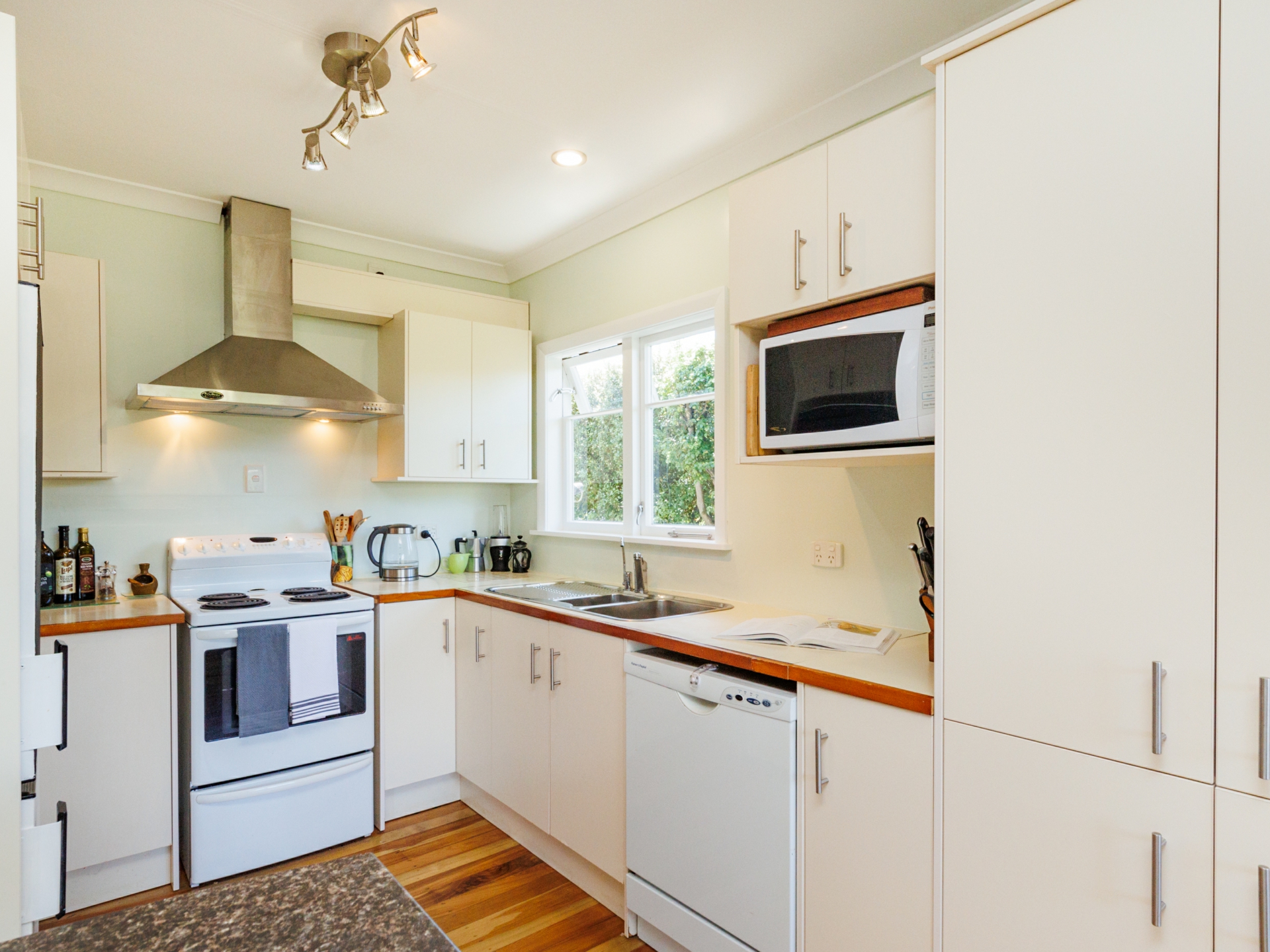 32 Kingston Street, AWAPUNI