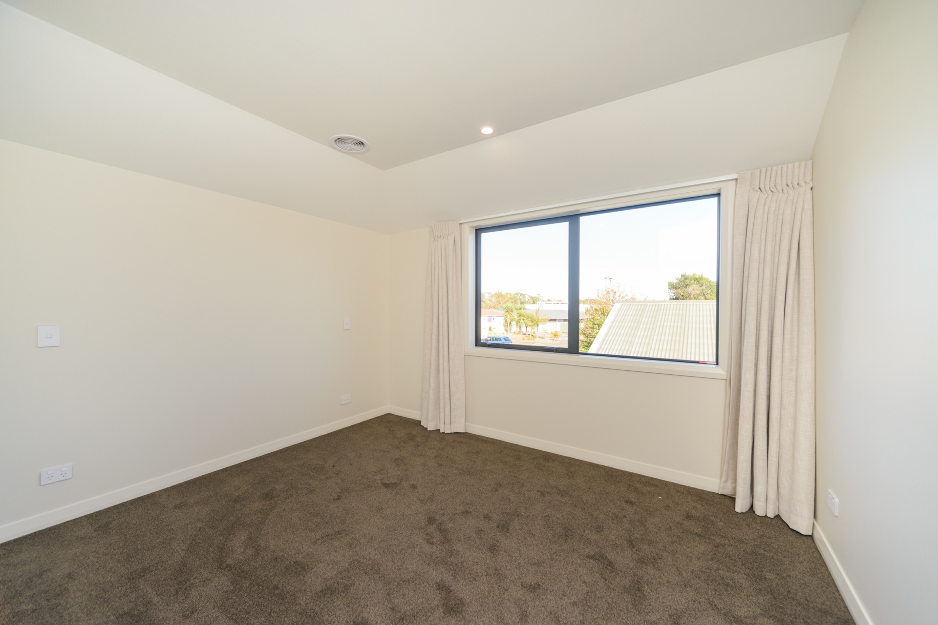 170A Park Road, WEST END