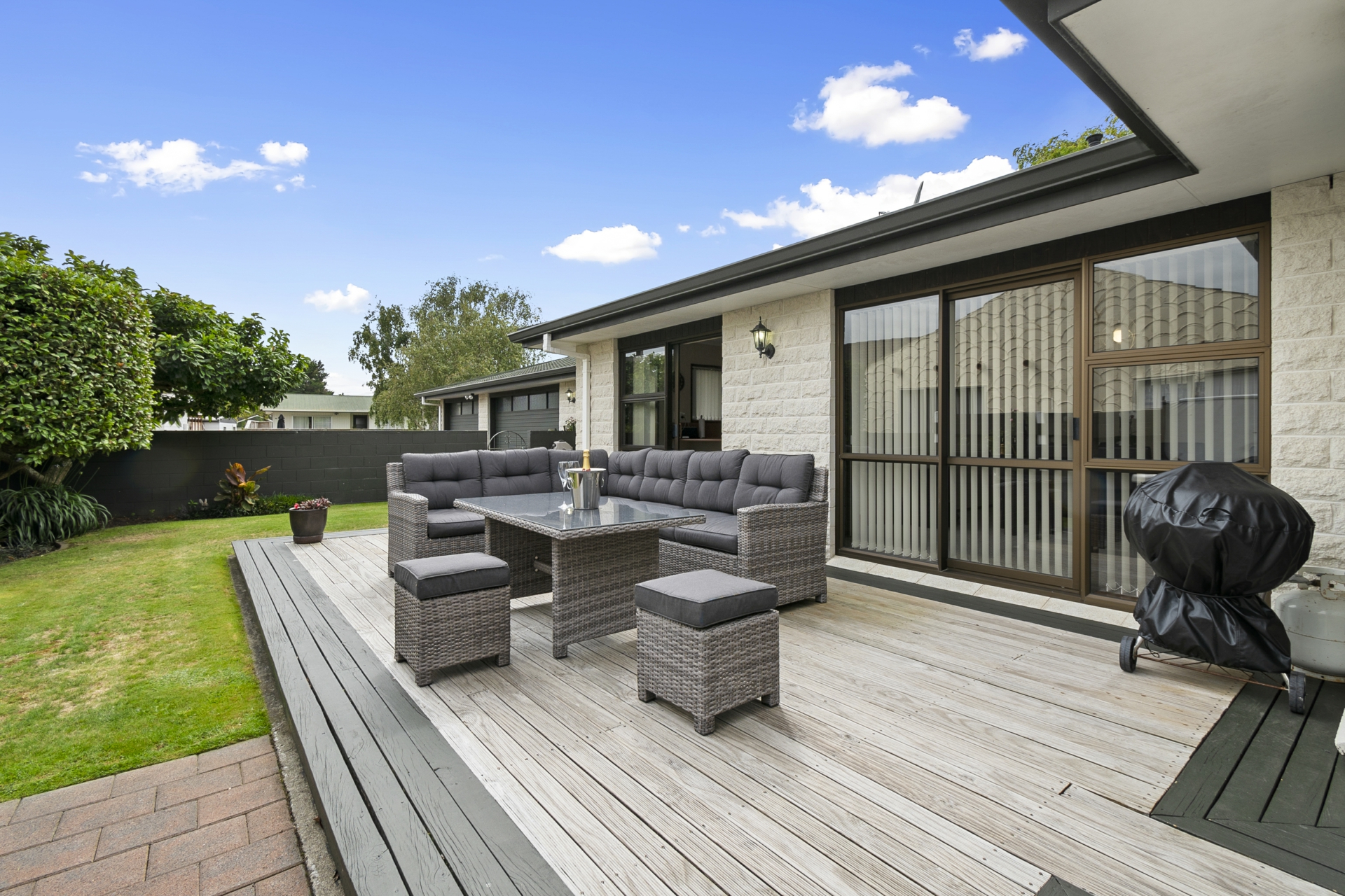 27 Humphries Place, AWAPUNI