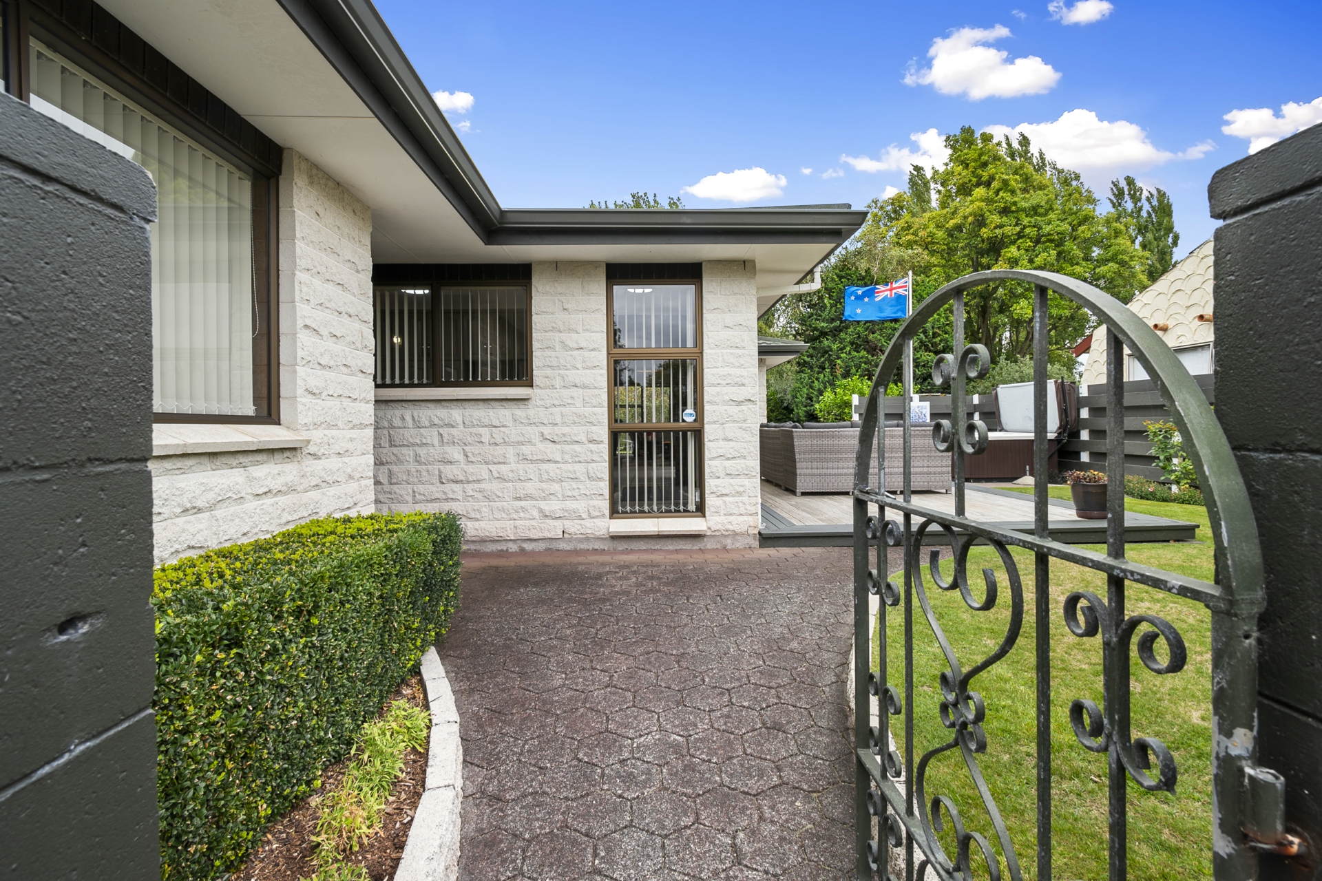 27 Humphries Place, AWAPUNI